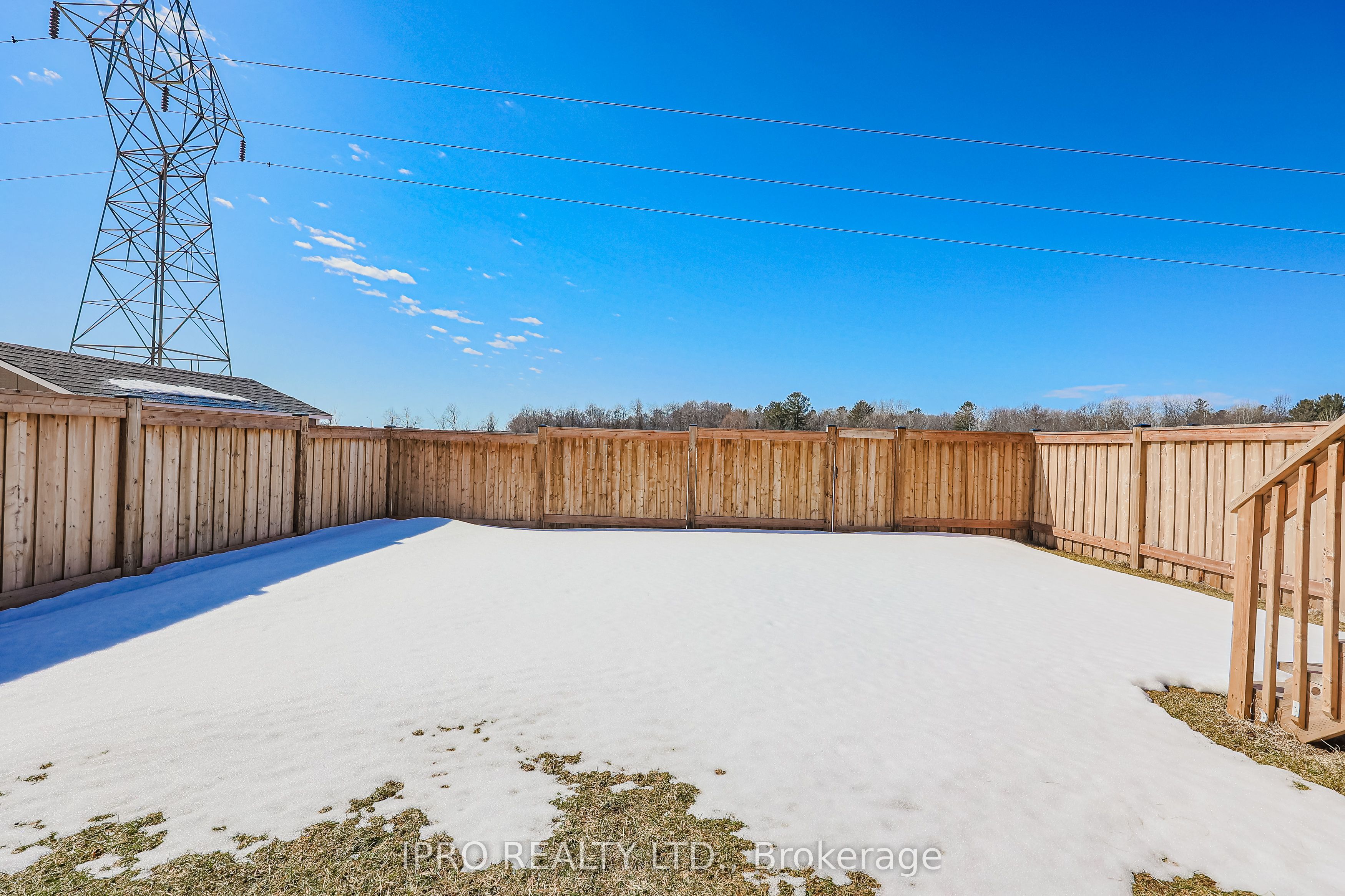 279 Chelsea Crescent Property Photo 23