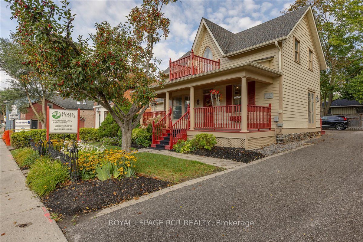 50 Wellington Street E Property Photo 3