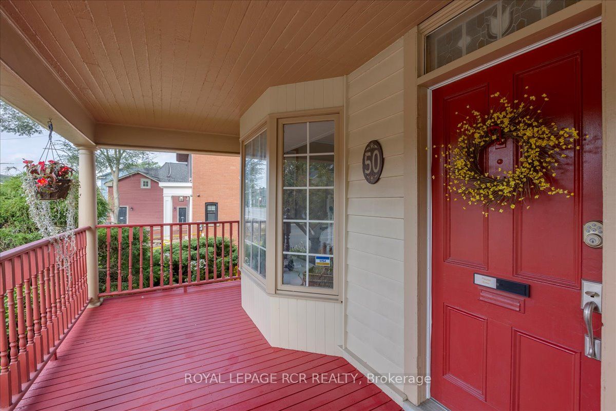 50 Wellington Street E Property Photo 4