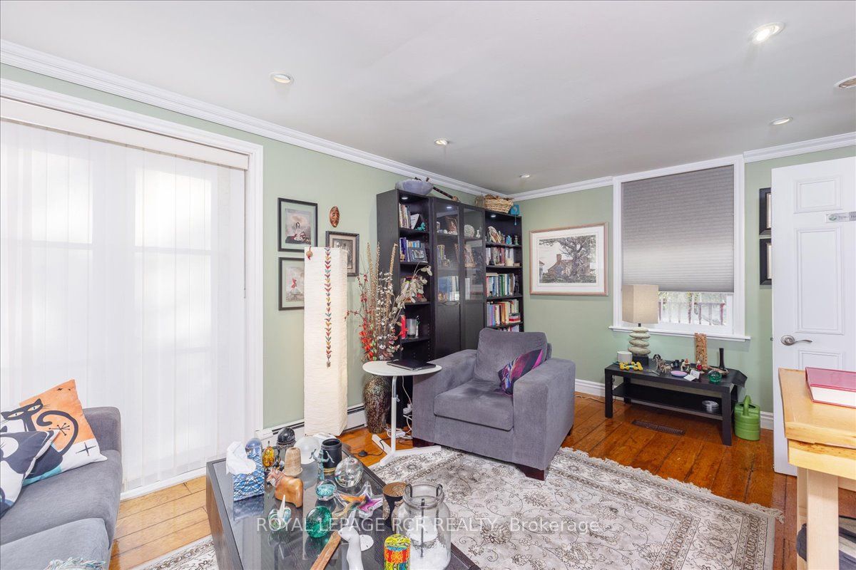 50 Wellington Street E Property Photo 18