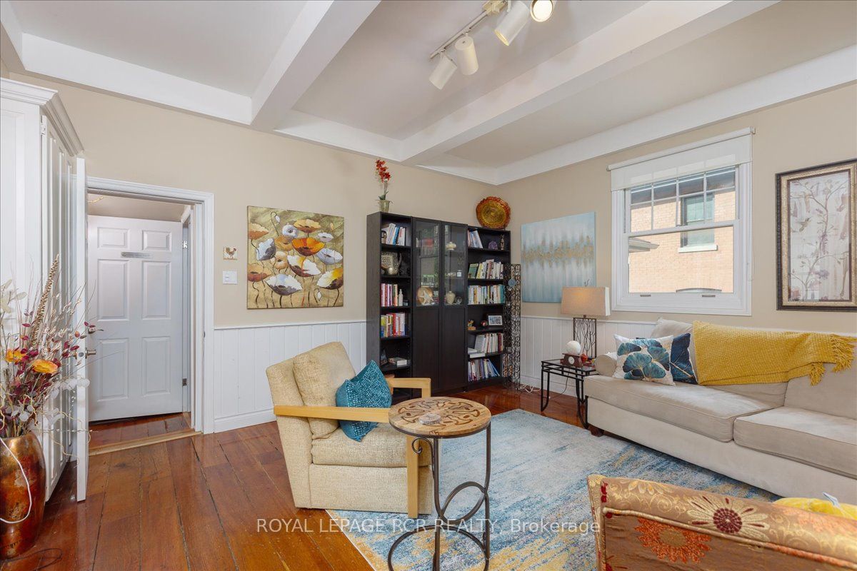 50 Wellington Street E Property Photo 23