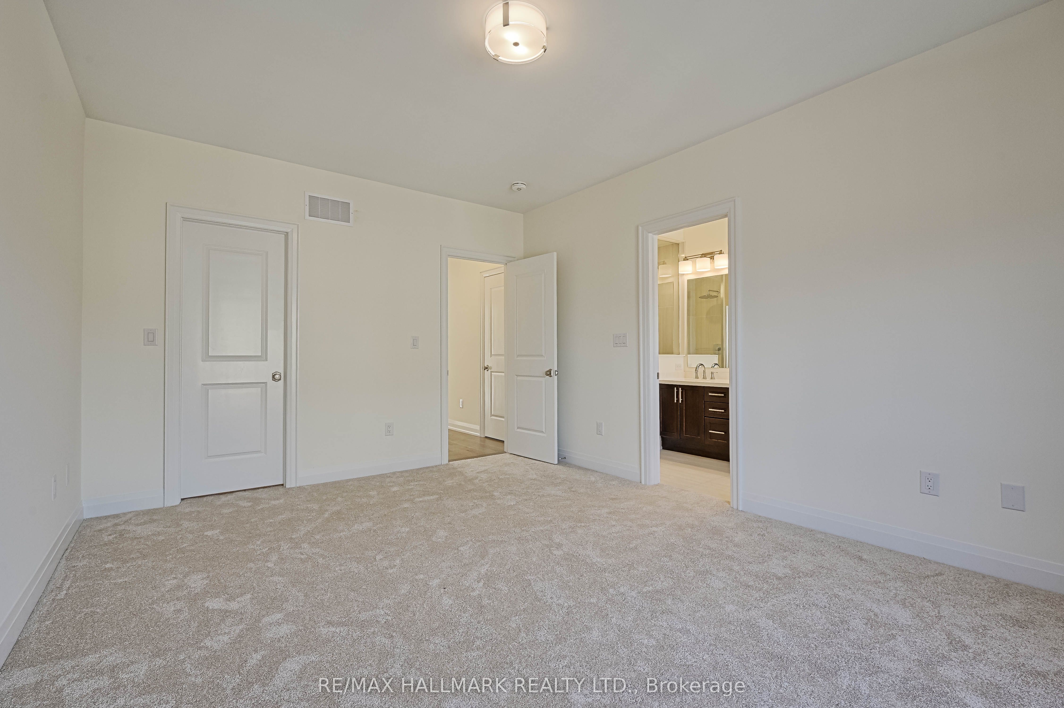 28 Gardeners Lane Property Photo 24