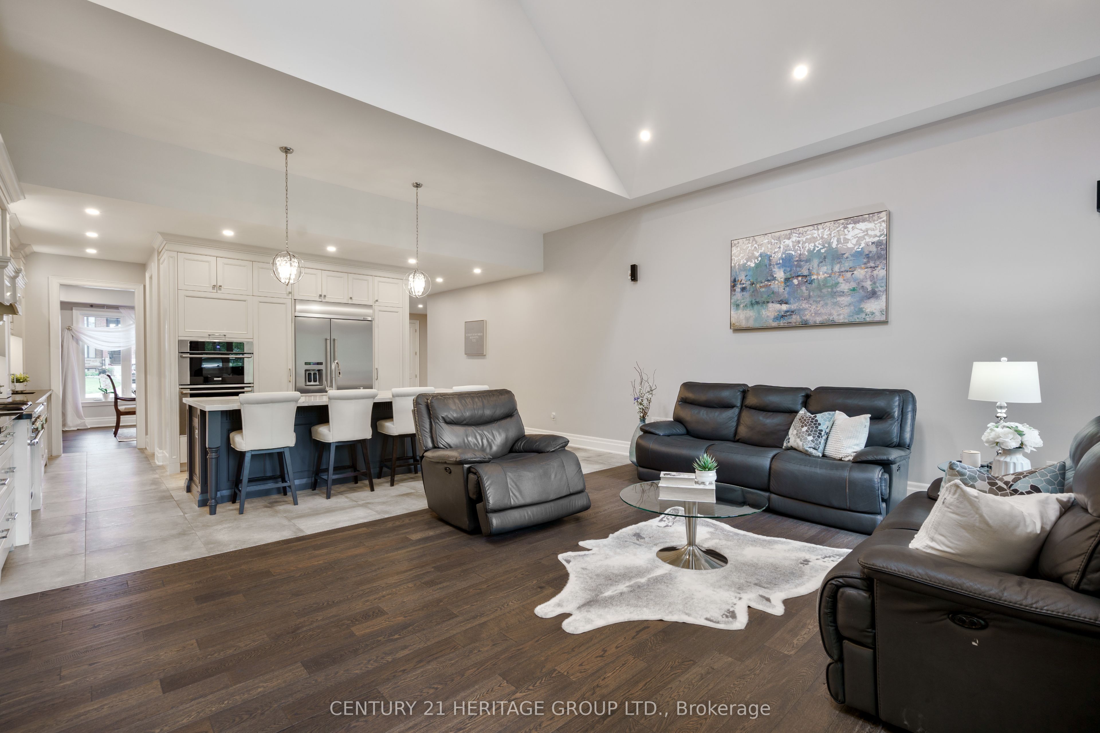 1894 Simcoe Boulevard Property Photo 9