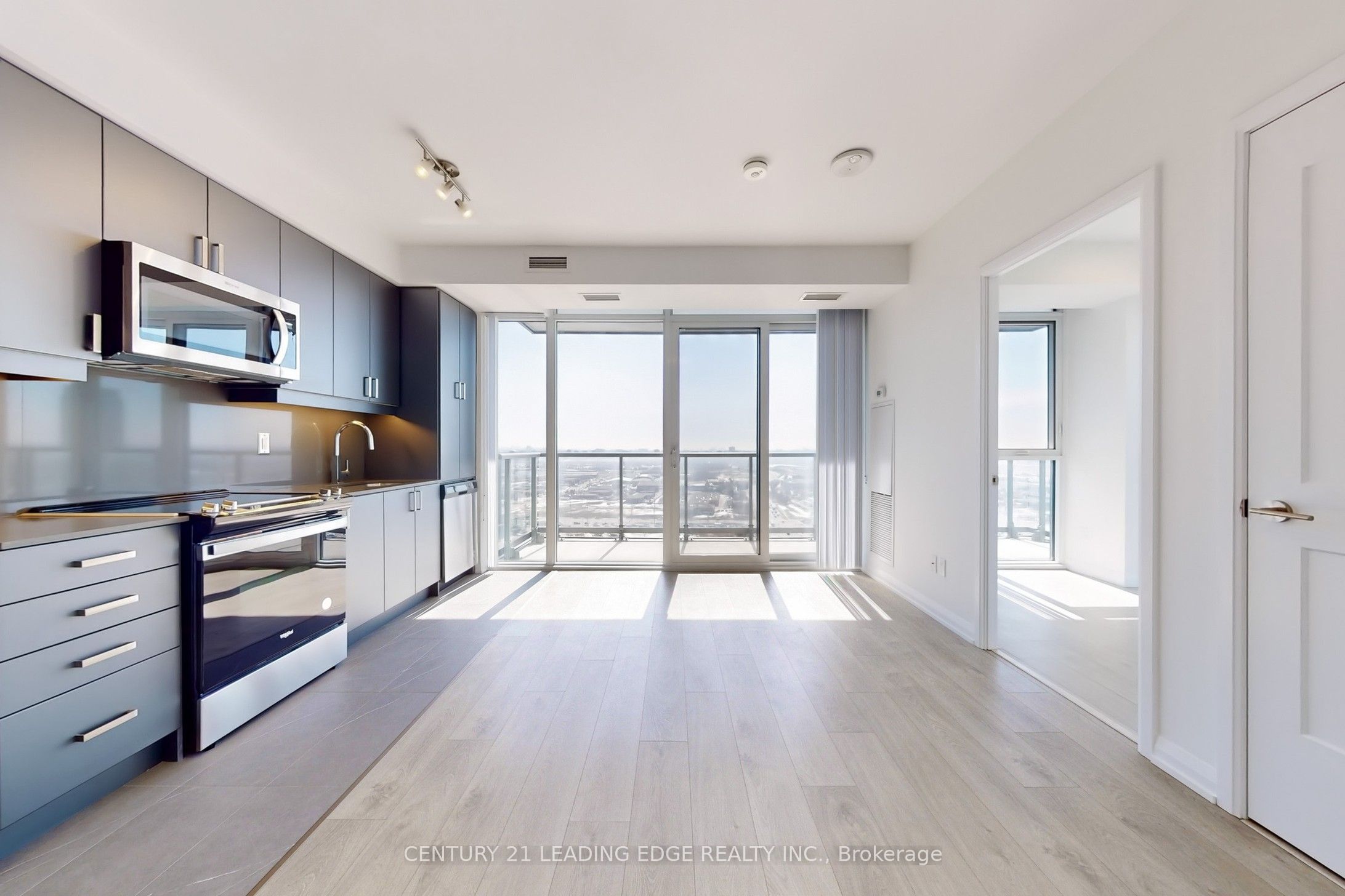 #2406 - 7895 Jane Street Property Photo 10
