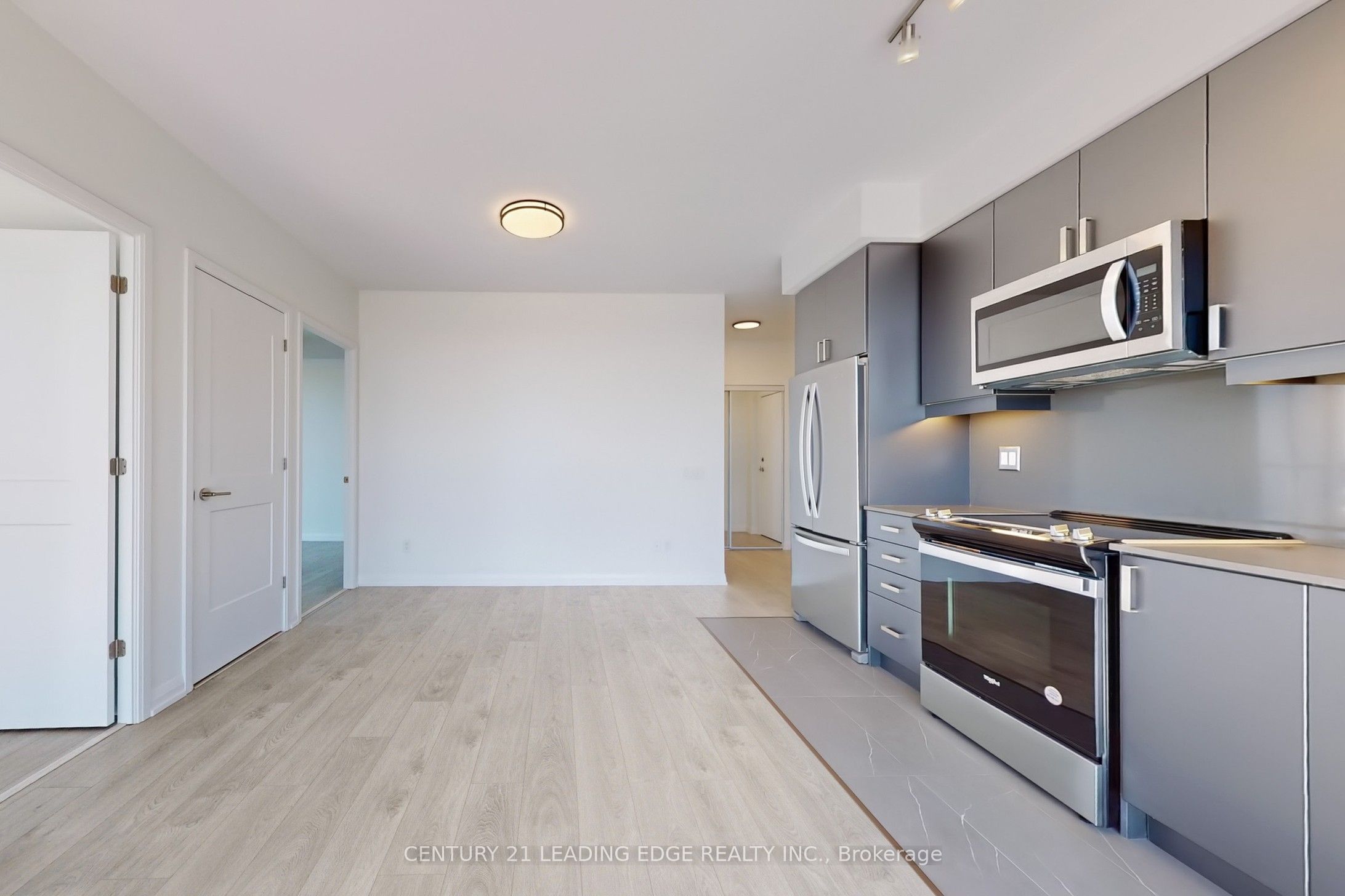 #2406 - 7895 Jane Street Property Photo 14