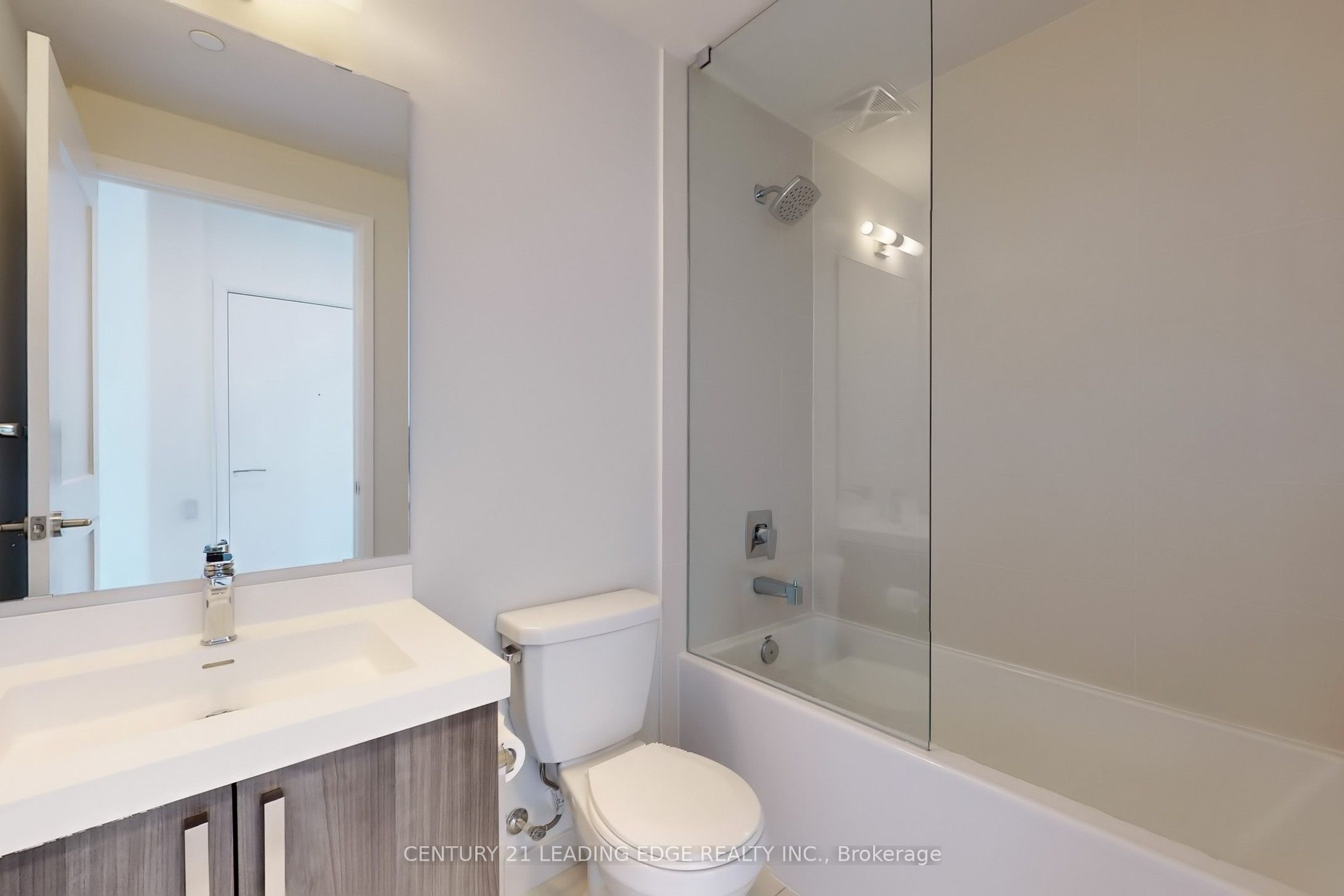 #2406 - 7895 Jane Street Property Photo 28