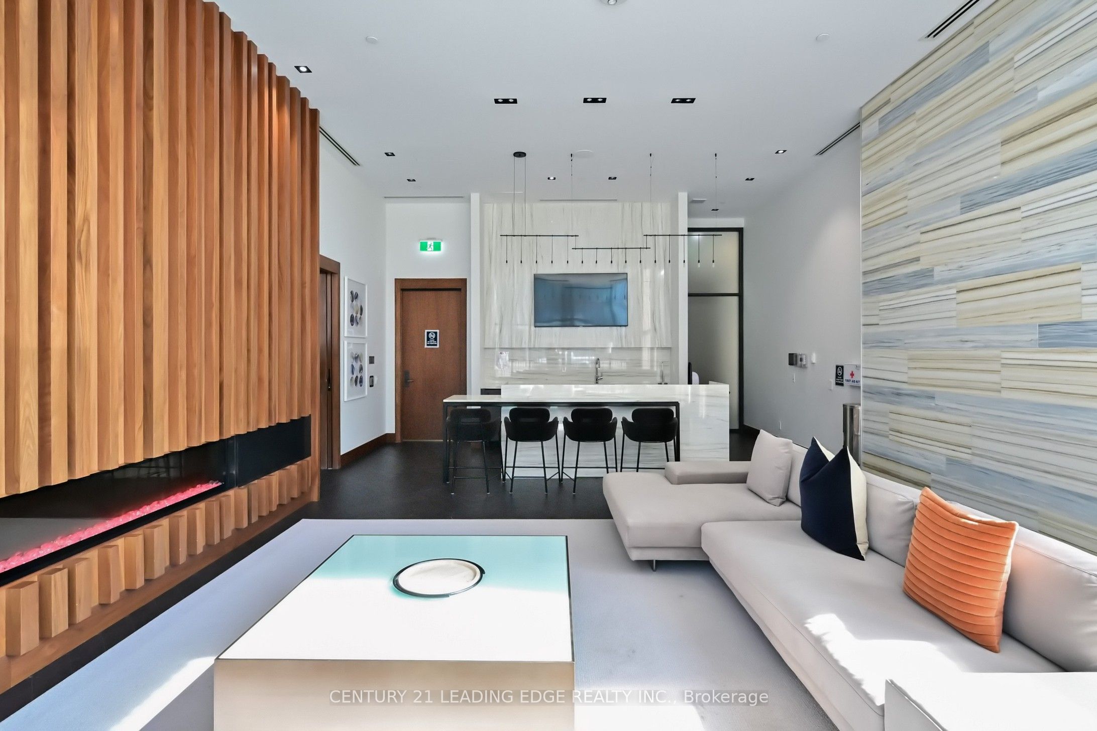 #2406 - 7895 Jane Street Property Photo 39