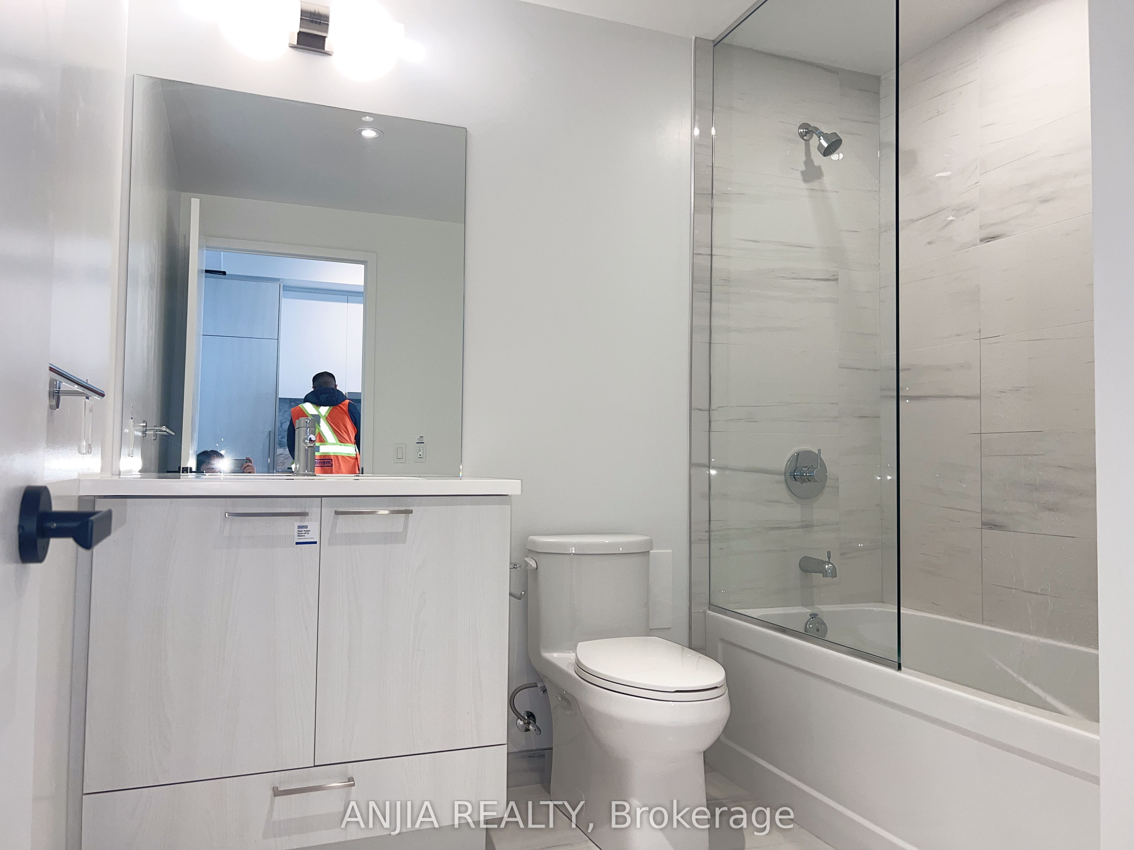 #1710 - 225 Commerce Street Property Photo 10