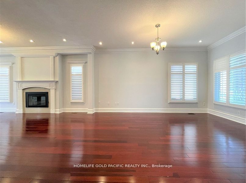 95 Tomlinson Circle Property Photo 3