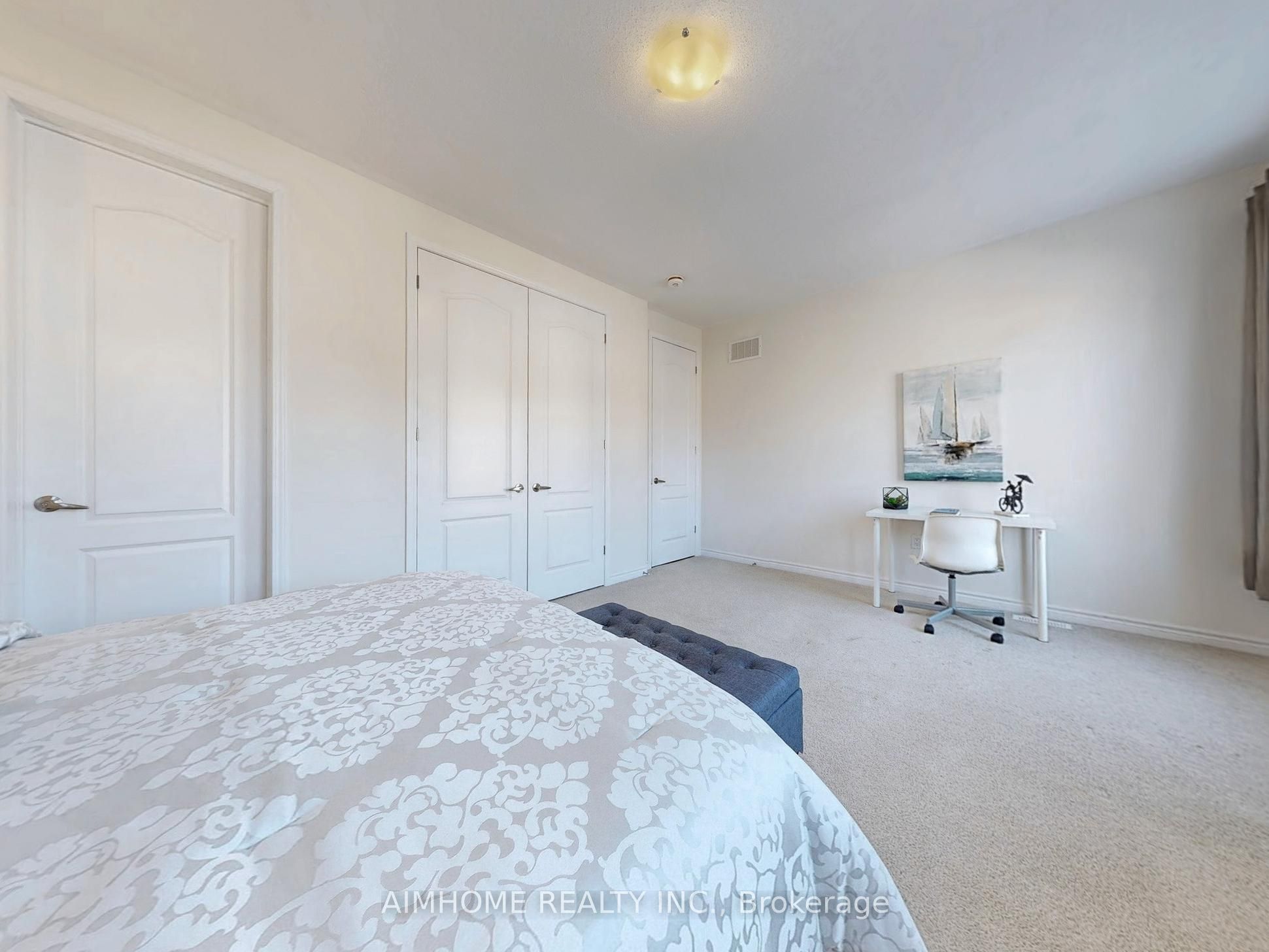99 Bridgepointe Court Property Photo 40