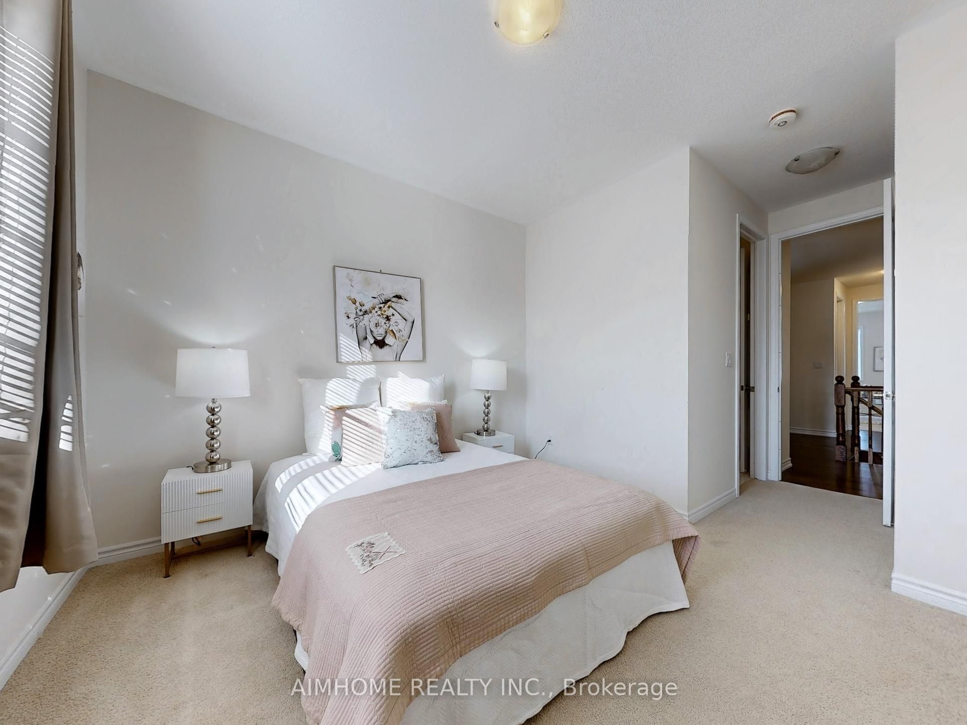 99 Bridgepointe Court Property Photo 44