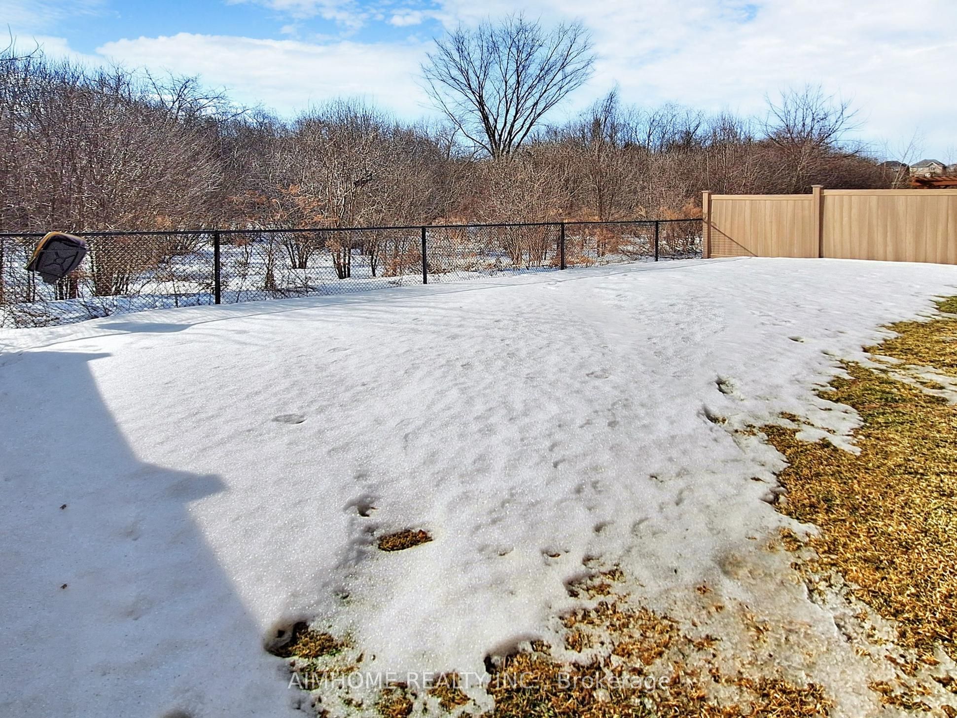 99 Bridgepointe Court Property Photo 49