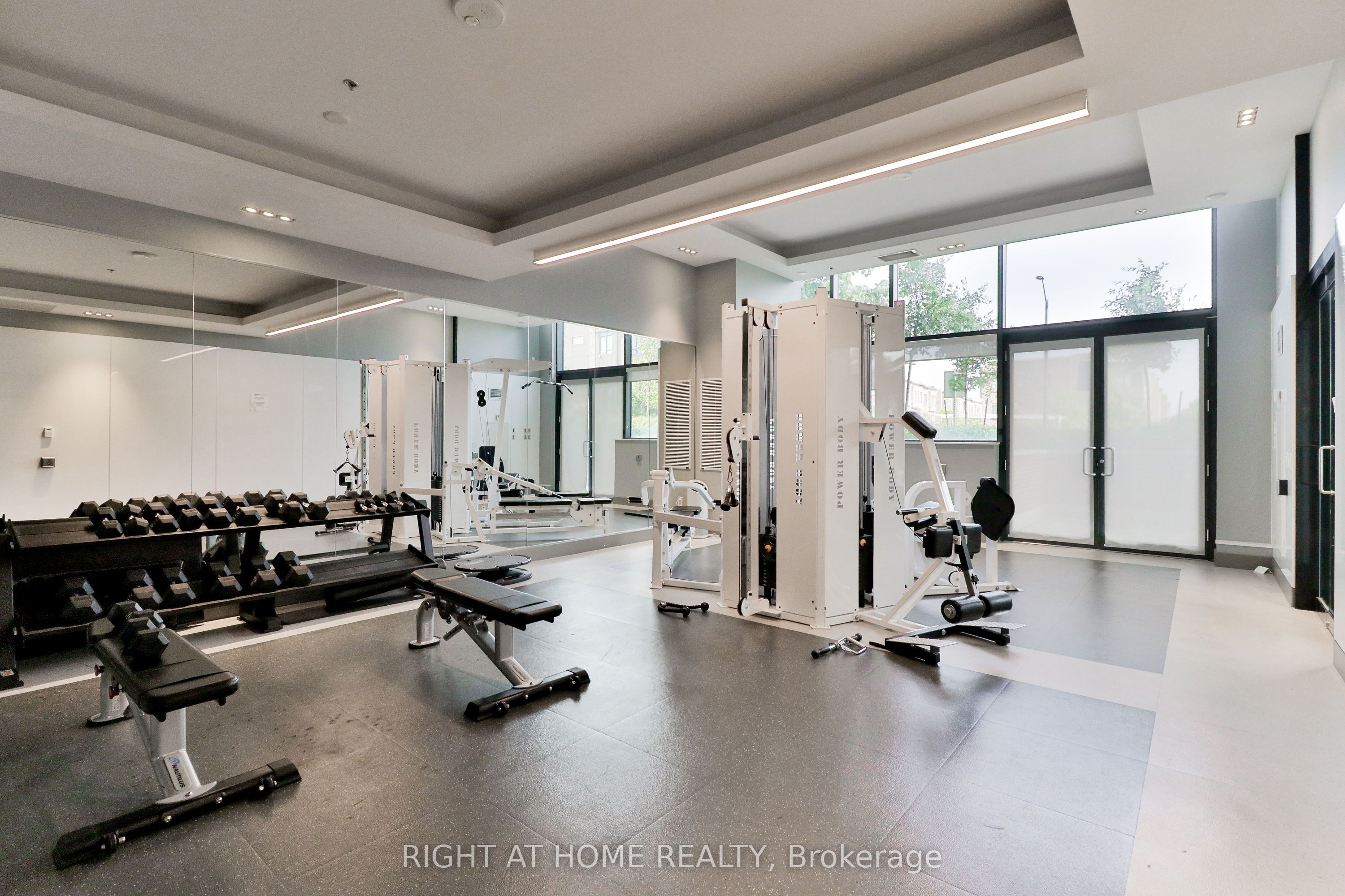 #832 - 99 Eagle Rock Way Property Photo 26