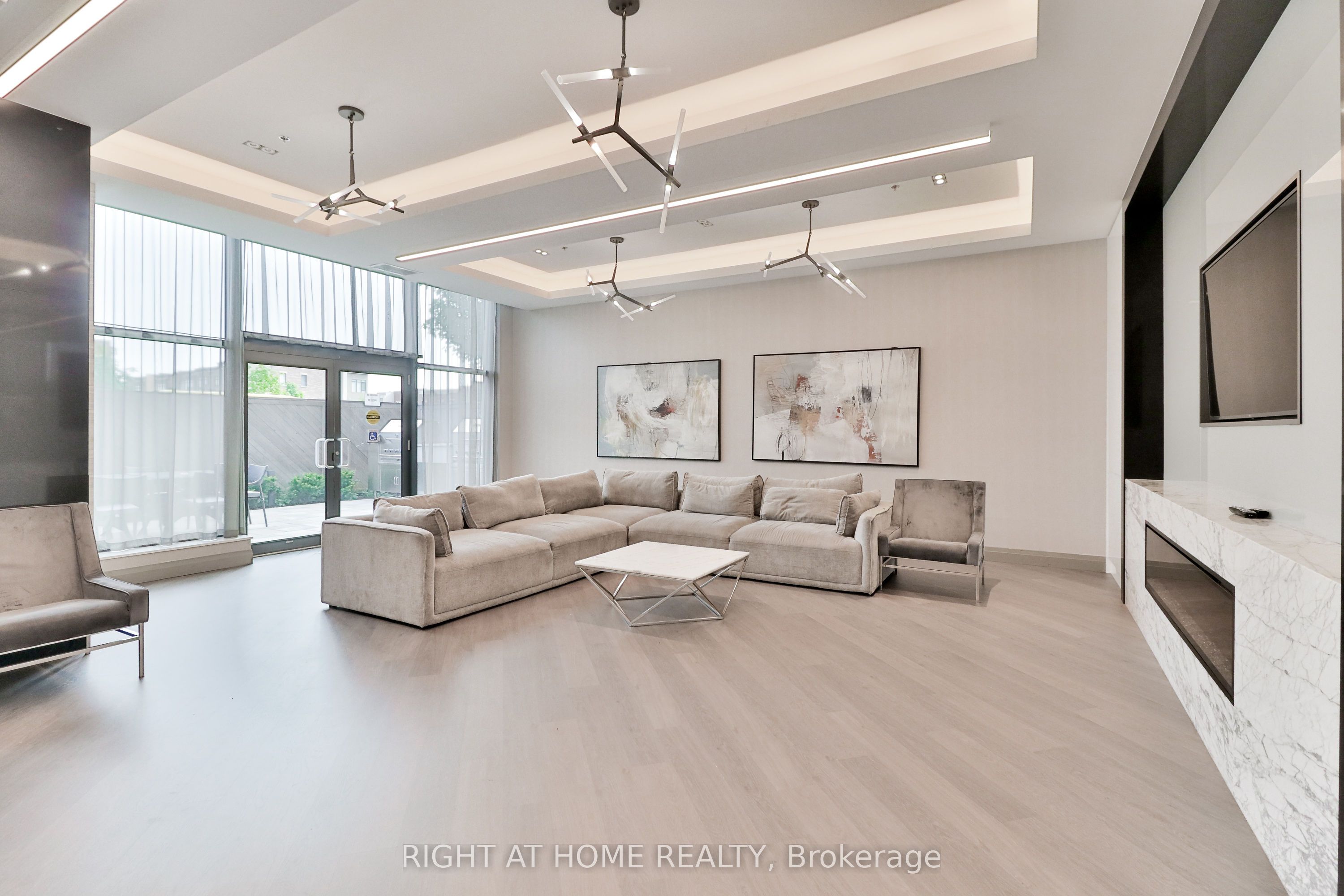 #832 - 99 Eagle Rock Way Property Photo 29