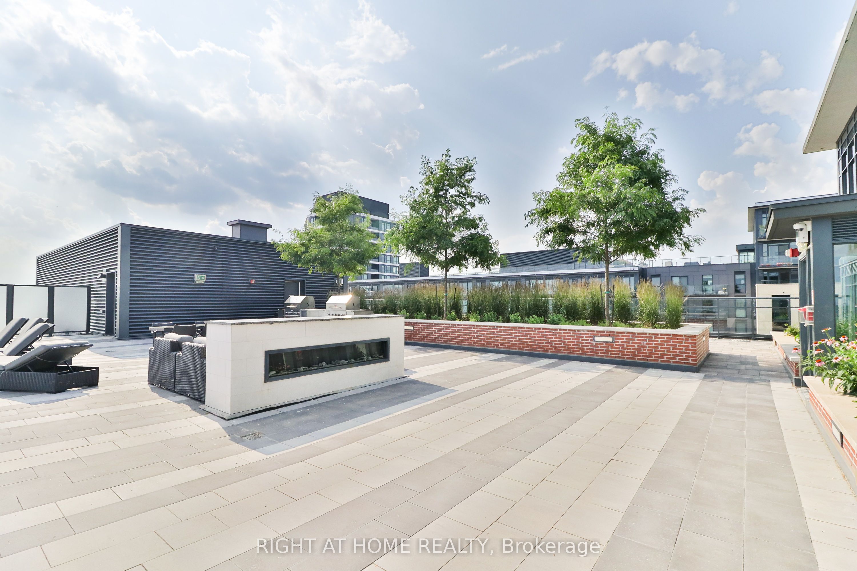 #832 - 99 Eagle Rock Way Property Photo 33