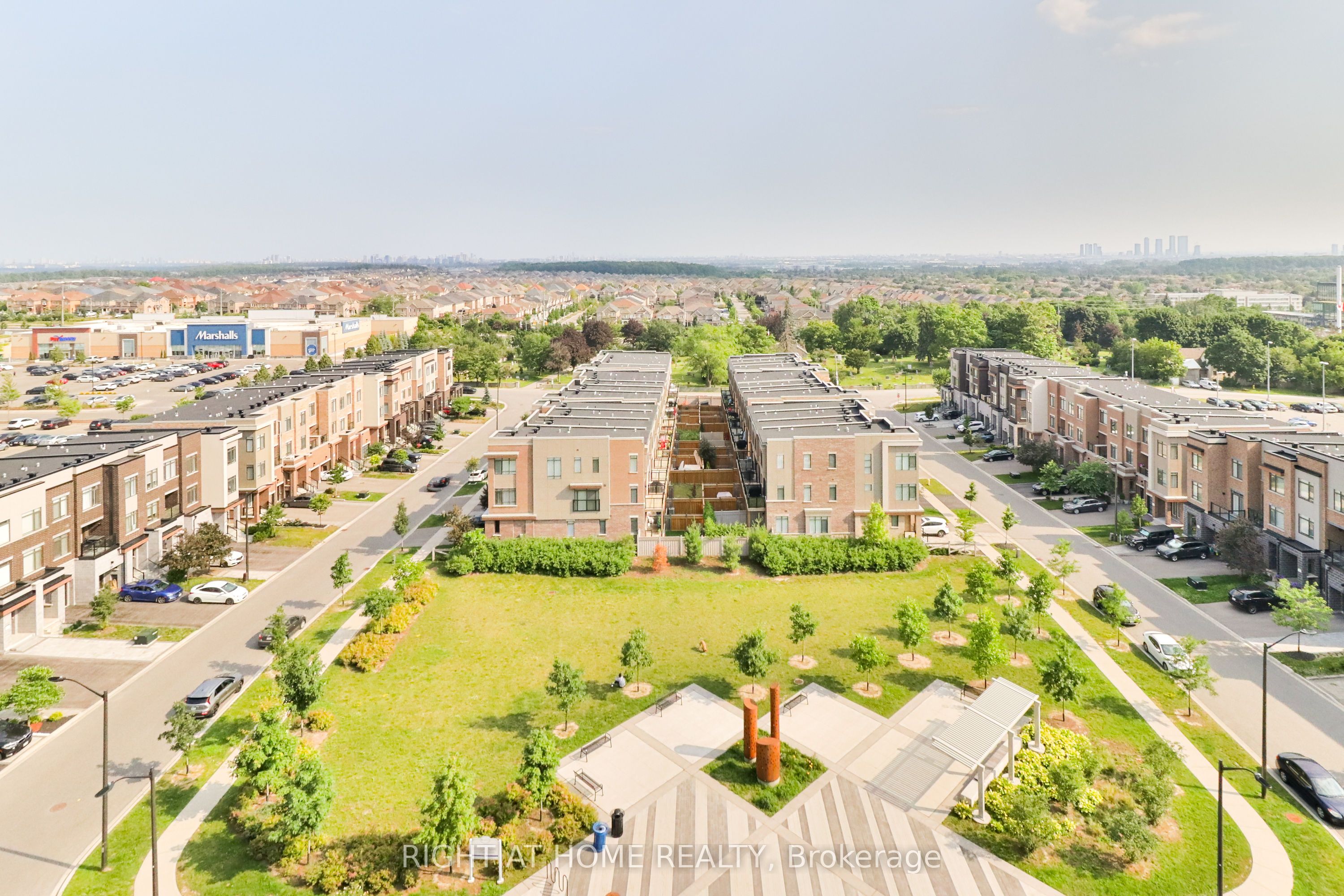 #832 - 99 Eagle Rock Way Property Photo 36