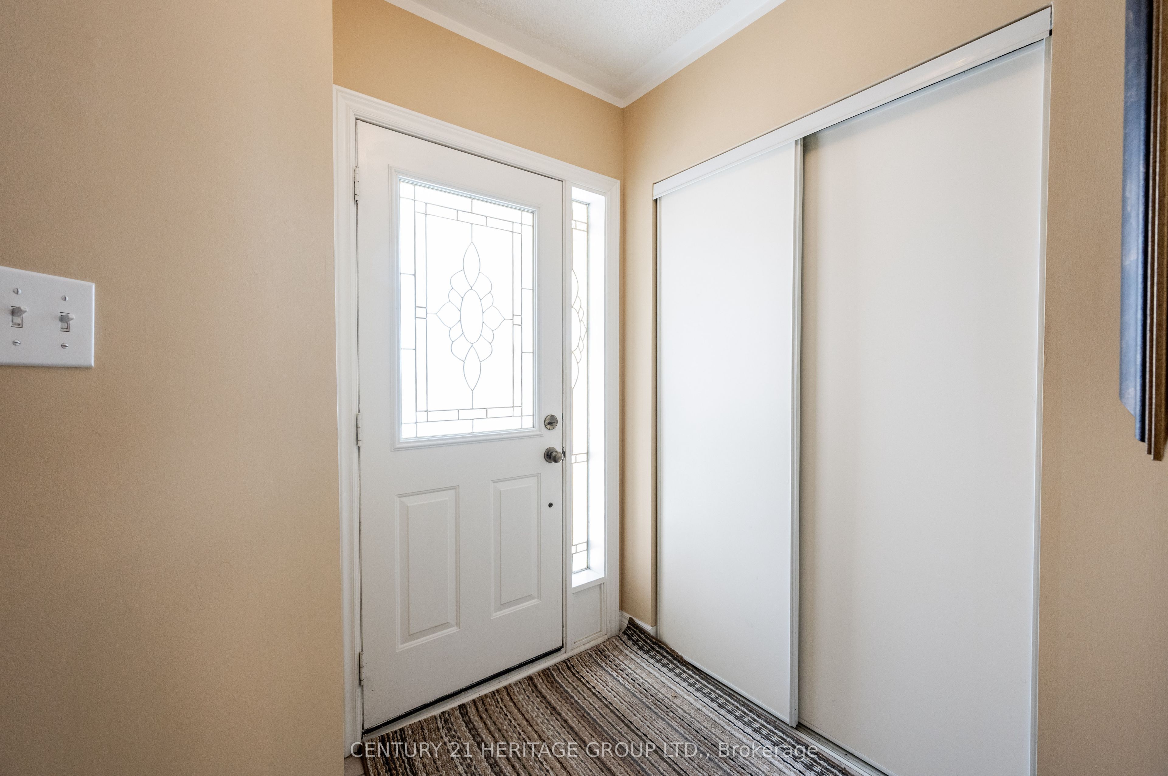 73 Solway Ave Property Photo 6