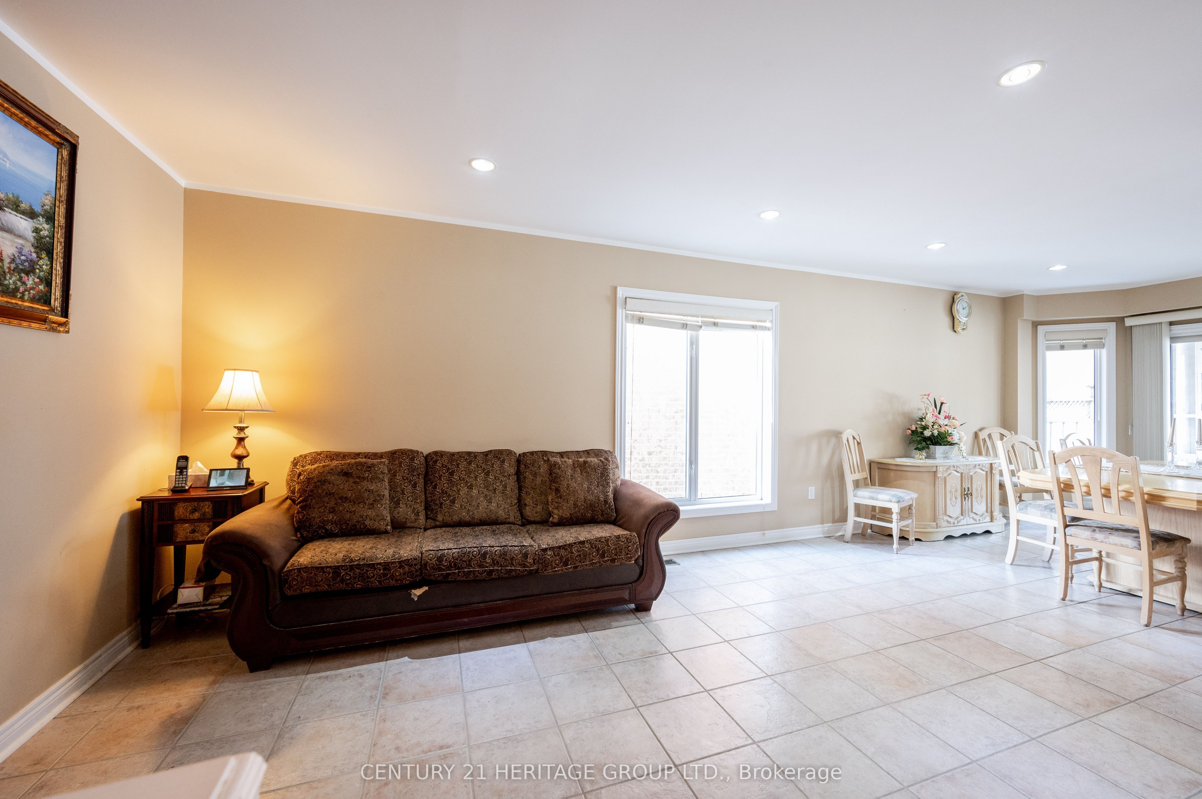 73 Solway Ave Property Photo 10