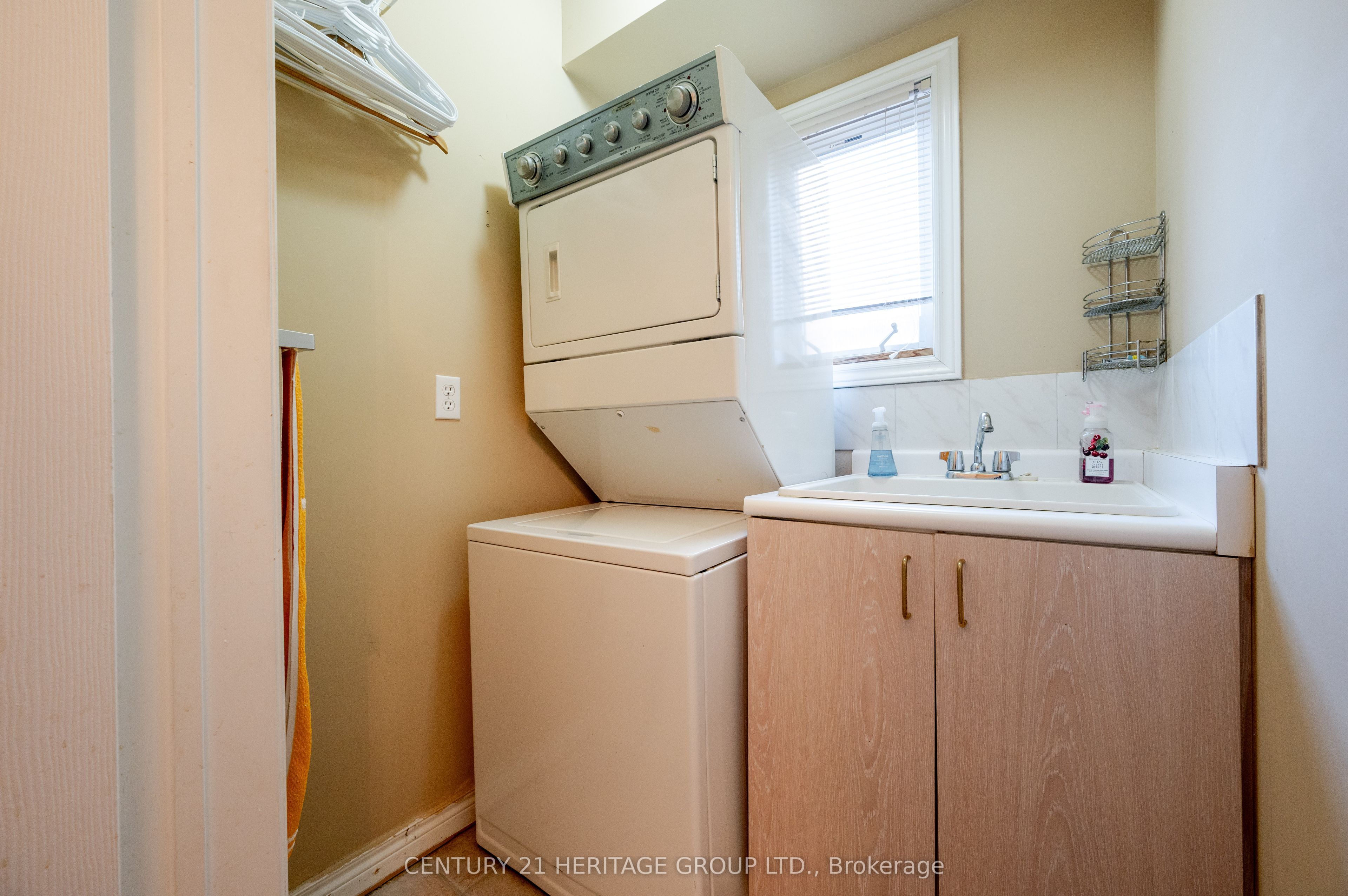 73 Solway Ave Property Photo 20
