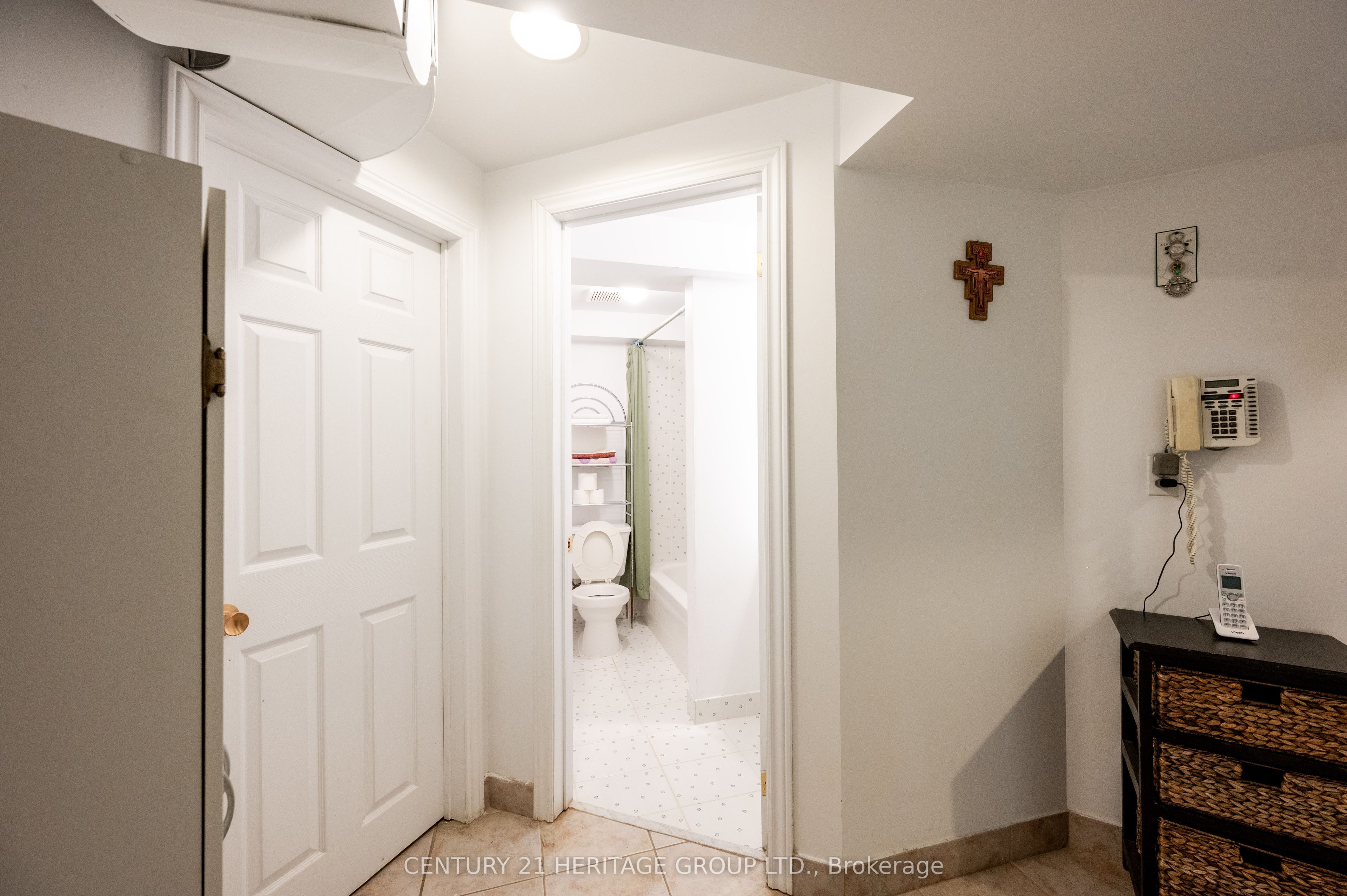 73 Solway Ave Property Photo 44