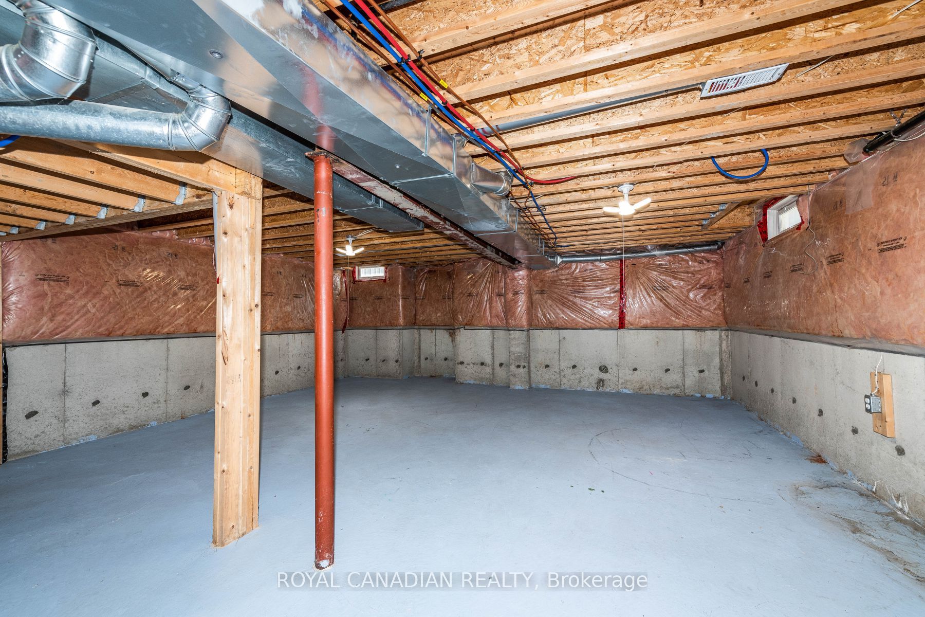 119 Saffron St Property Photo 45