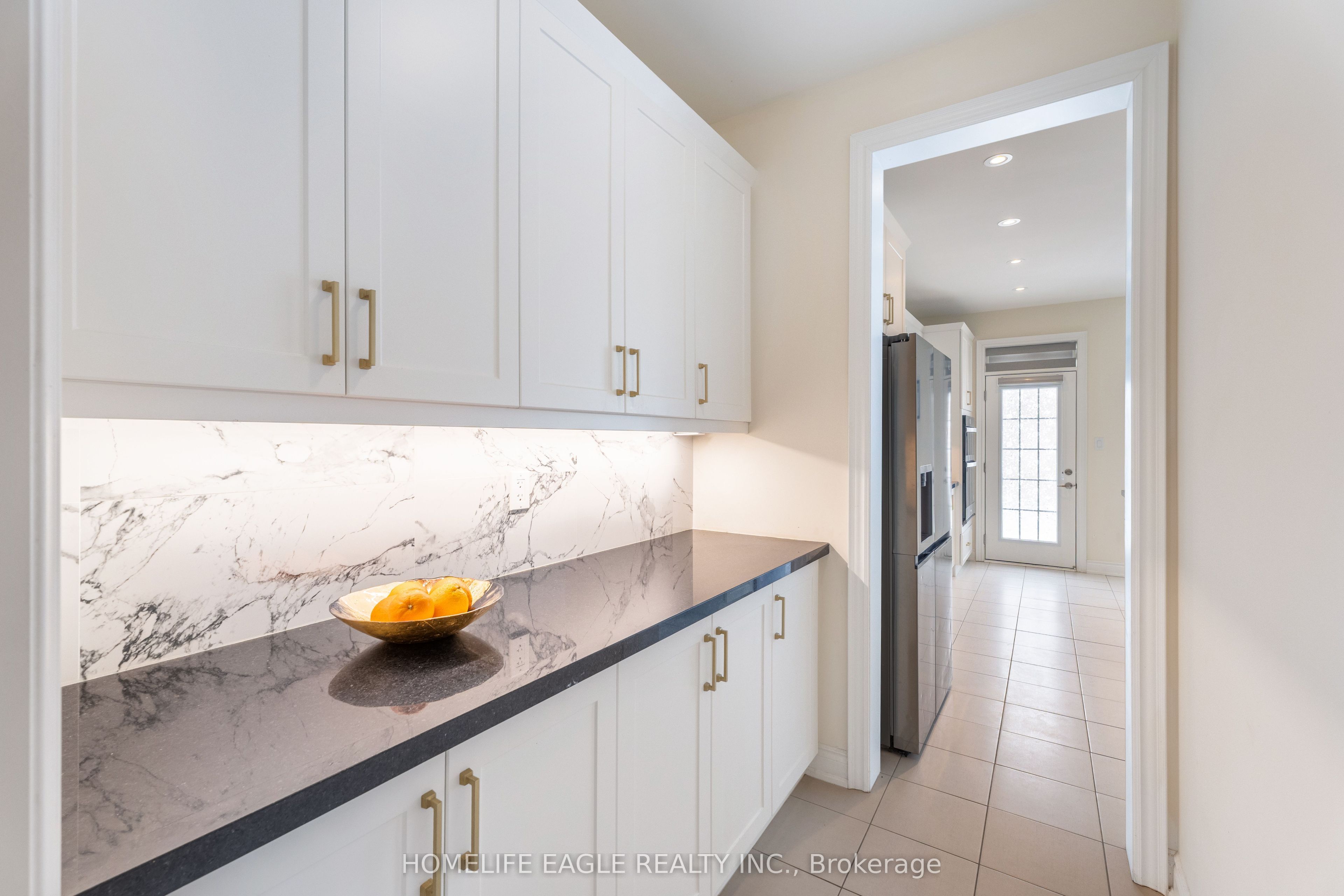 157 Kenneth Rogers Crescent Property Photo 6
