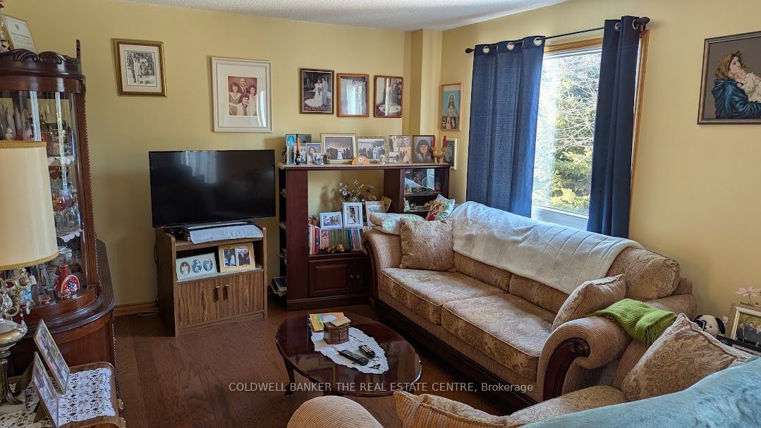 #2 - 10 Riverley Lane Property Photo 4