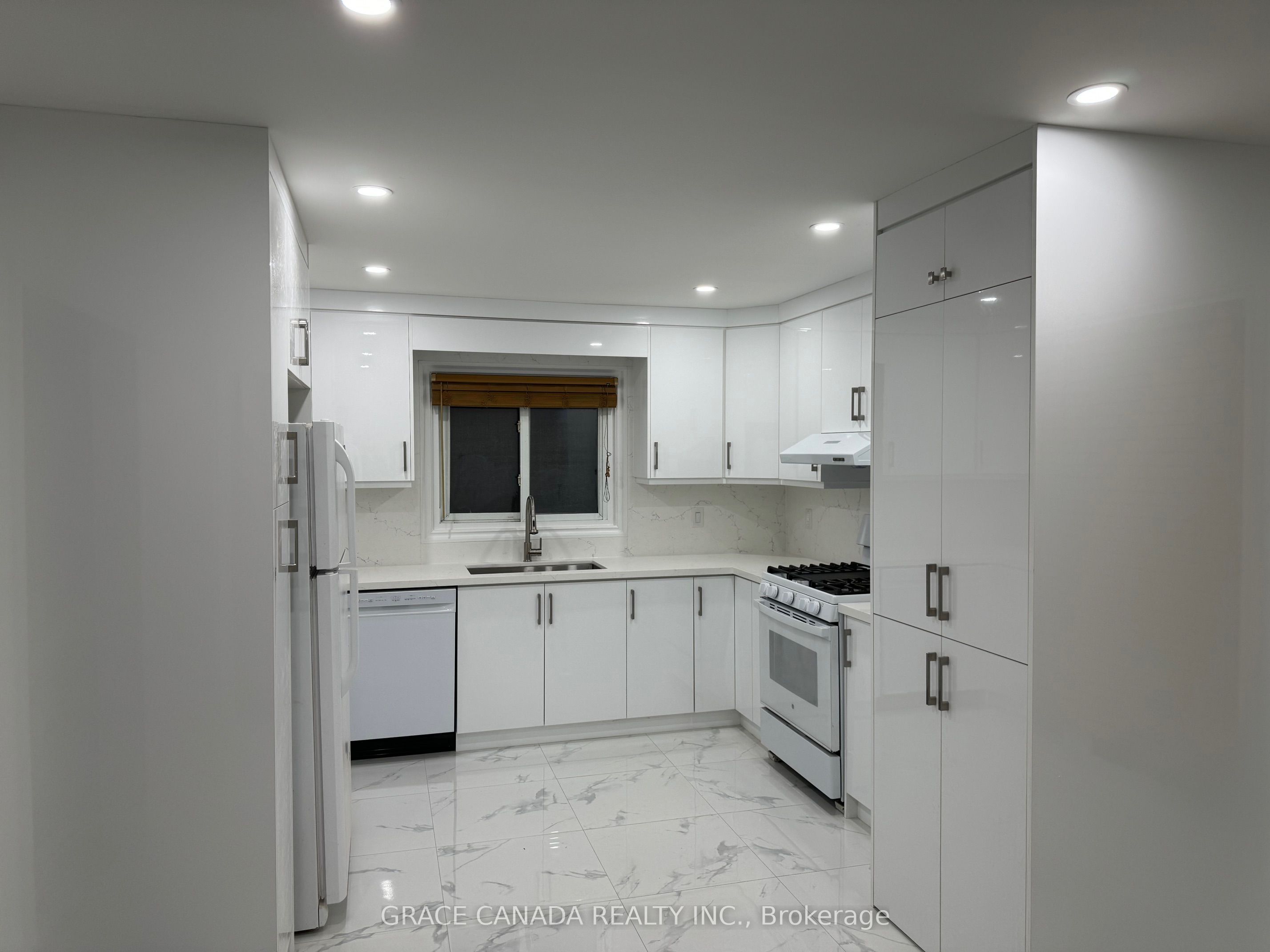 ## Main - 162 Jackman Crescent Property Photo 3