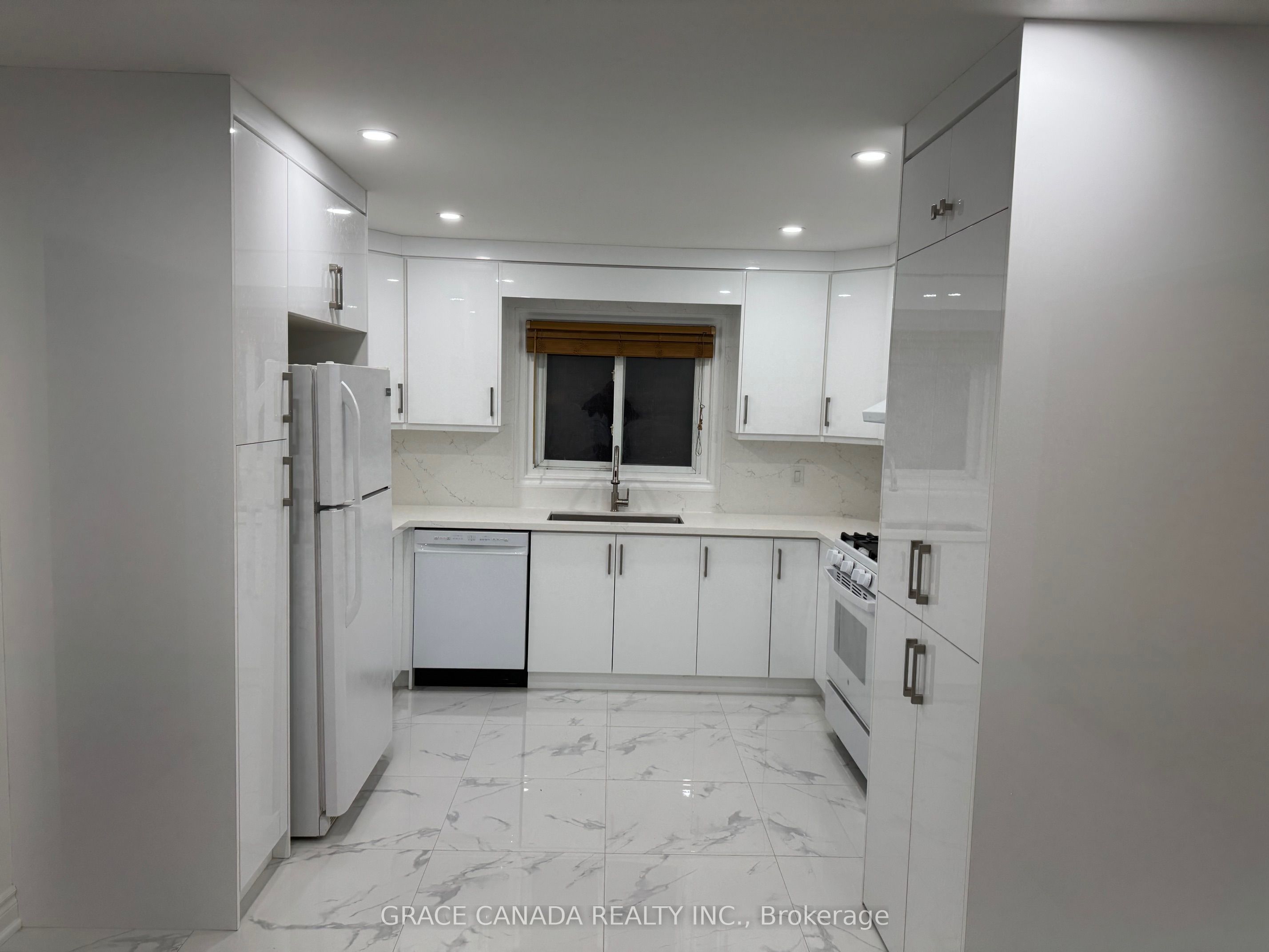 ## Main - 162 Jackman Crescent Property Photo 5