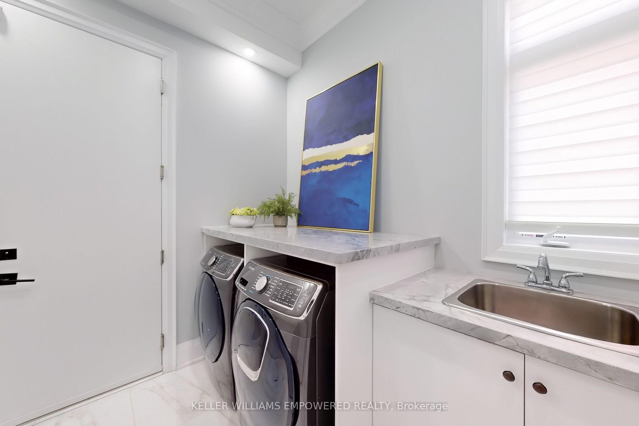266 Touch Gold Crescent Property Photo 43