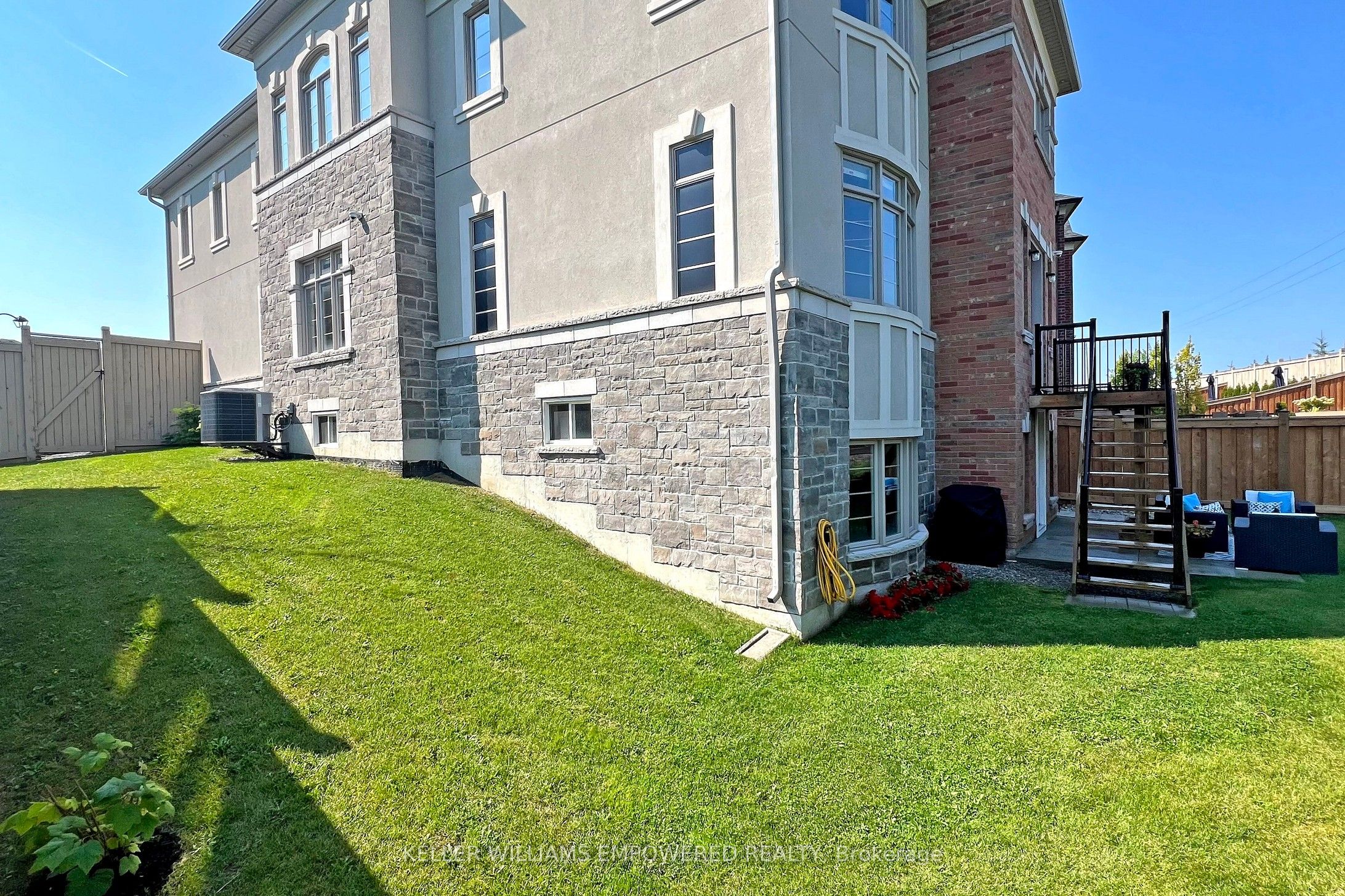 266 Touch Gold Crescent Property Photo 46