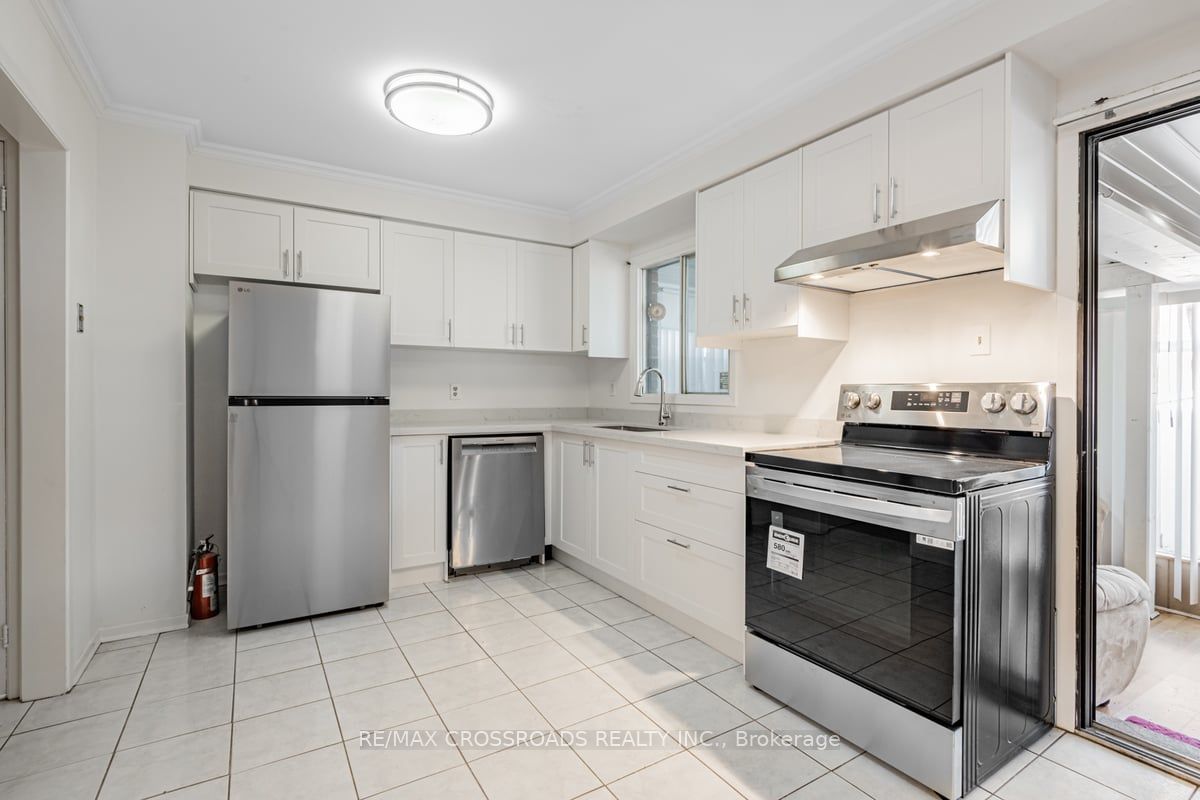 15 Peachtree Place Property Photo 2