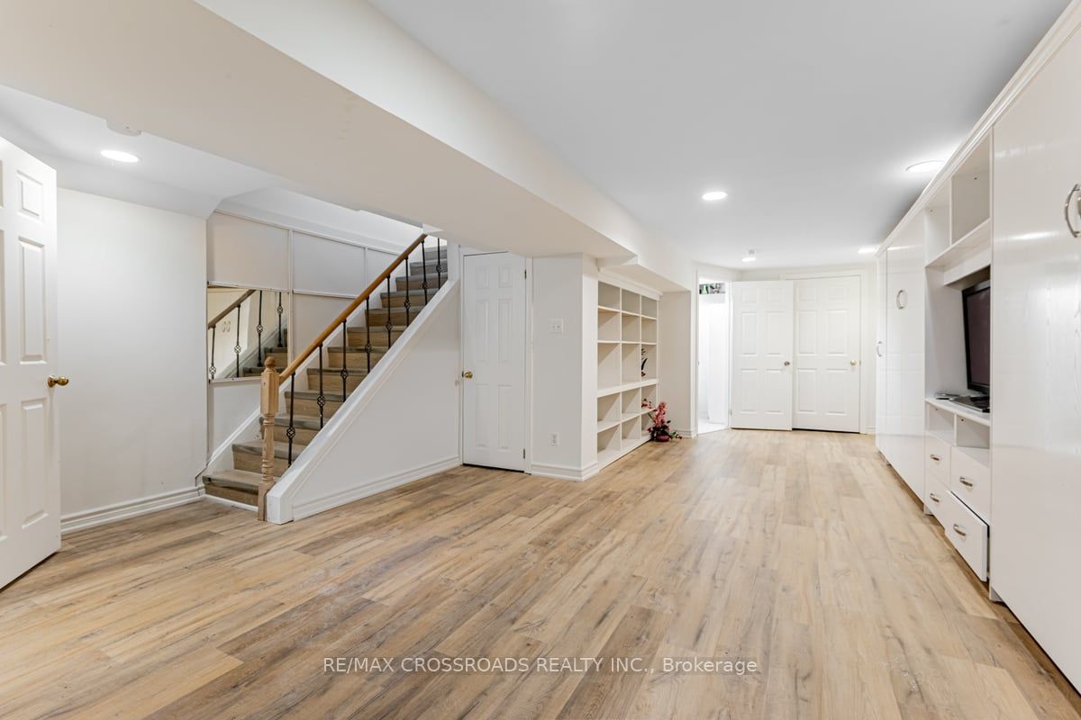 15 Peachtree Place Property Photo 19
