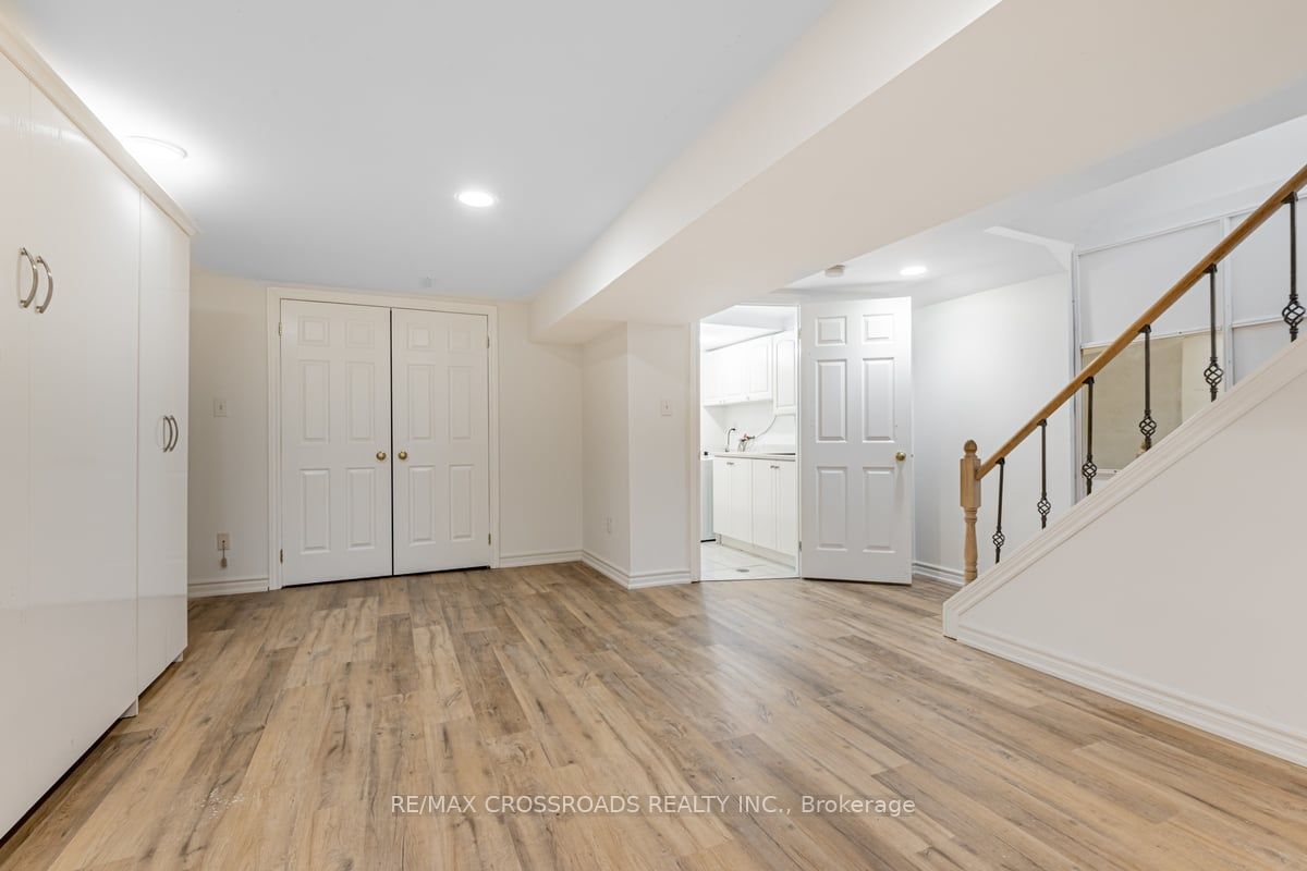 15 Peachtree Place Property Photo 24