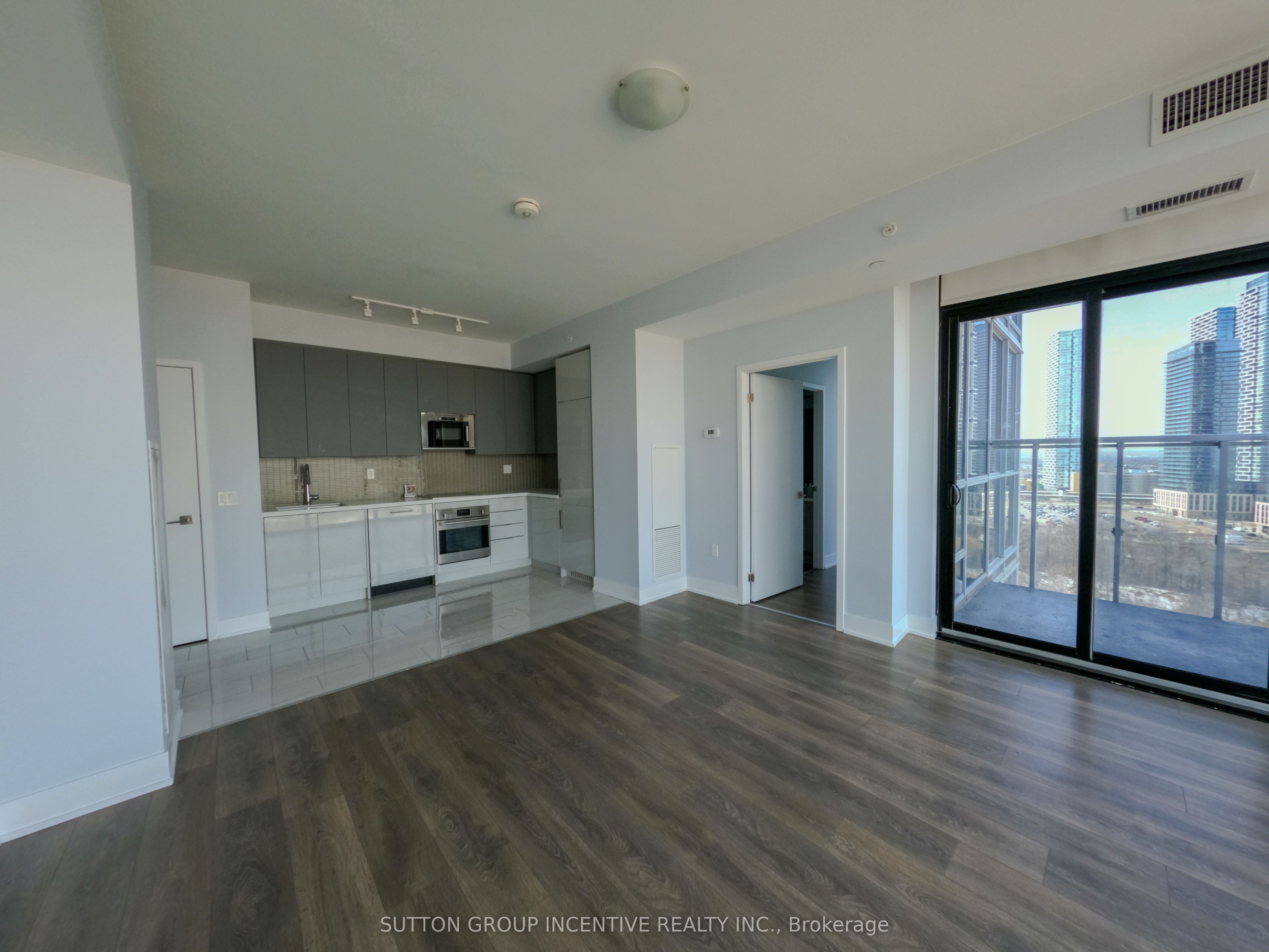 #1407 - 2908 Highway 7 Property Photo 3
