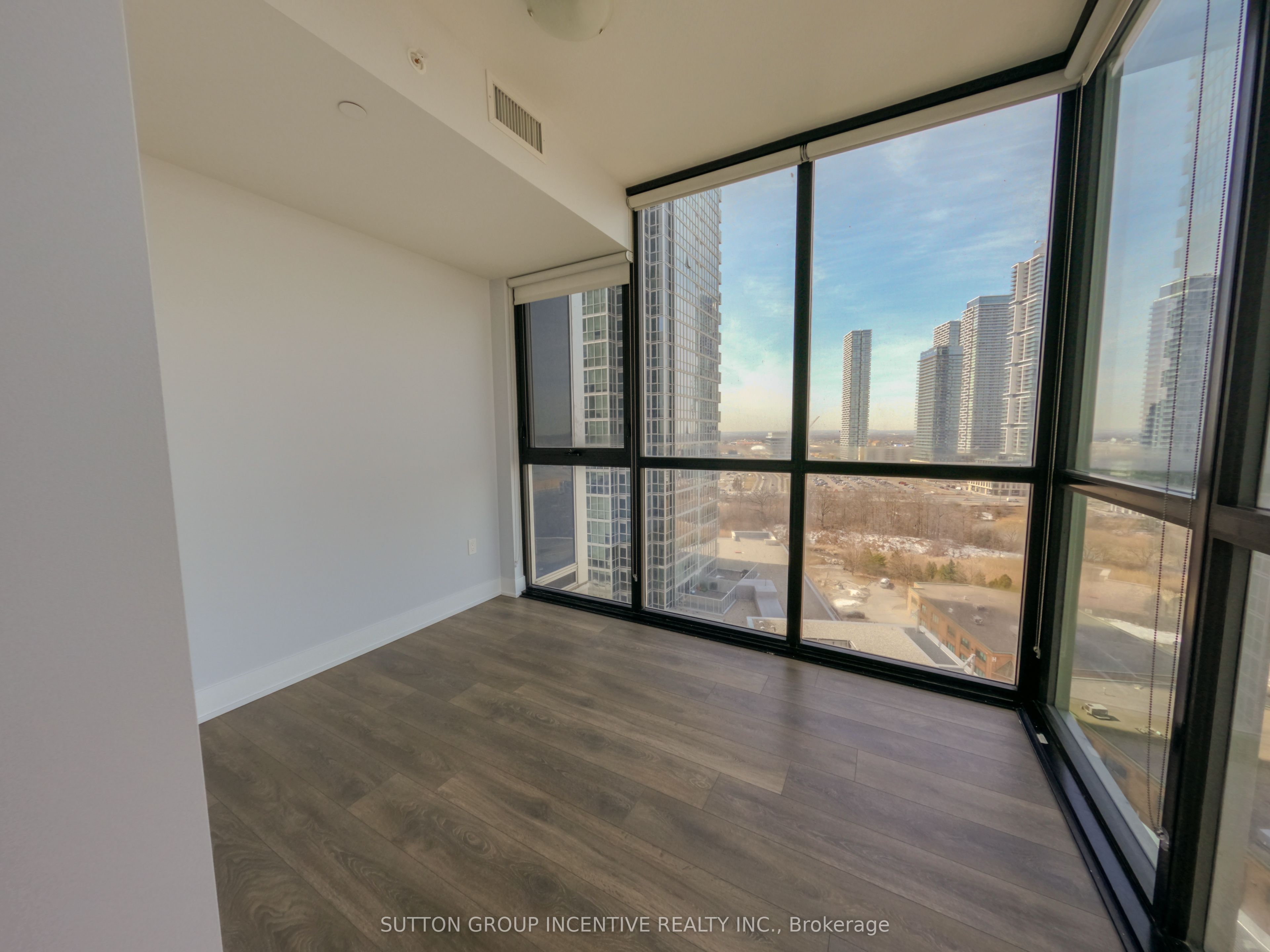 #1407 - 2908 Highway 7 Property Photo 10