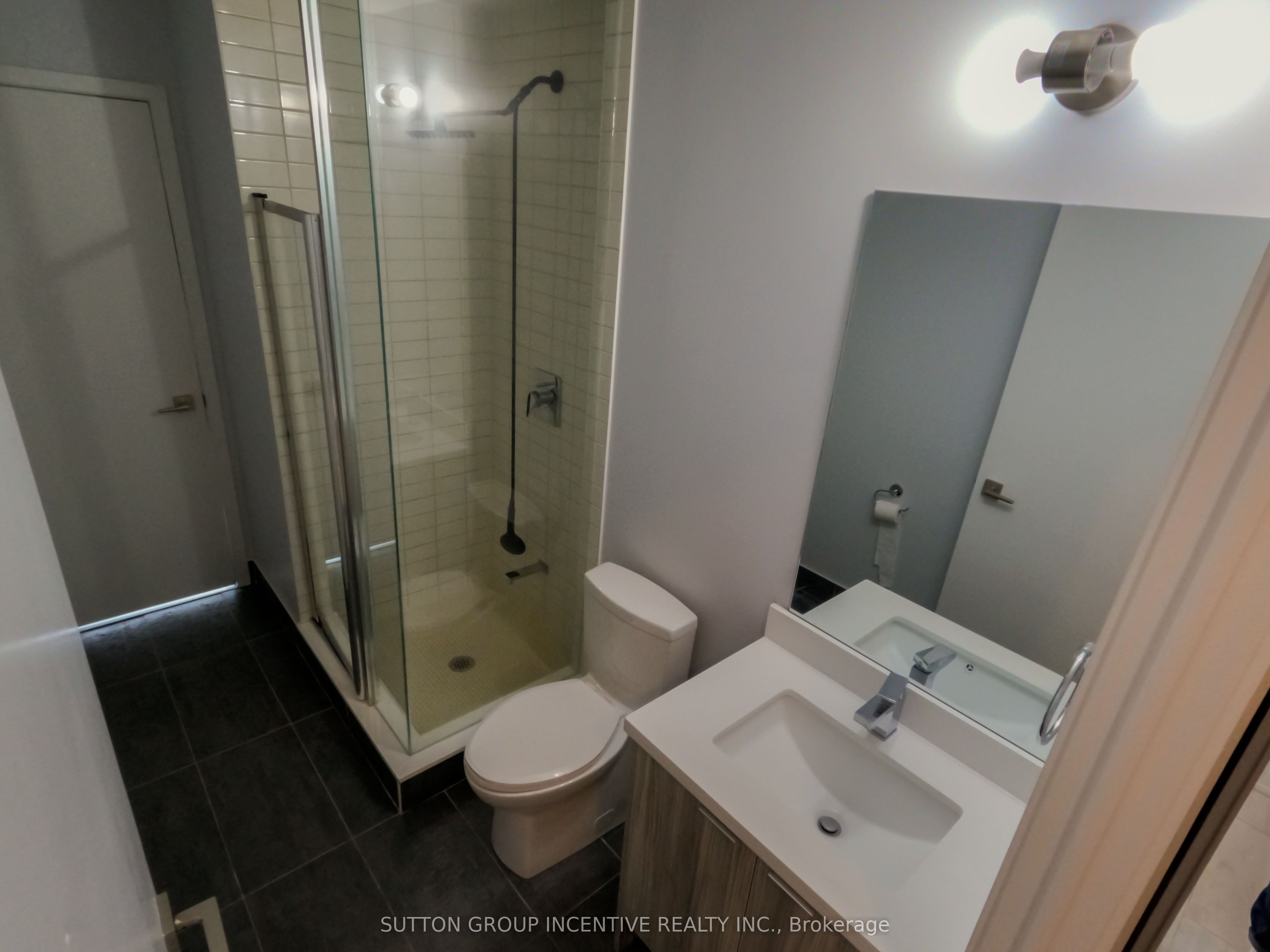 #1407 - 2908 Highway 7 Property Photo 16
