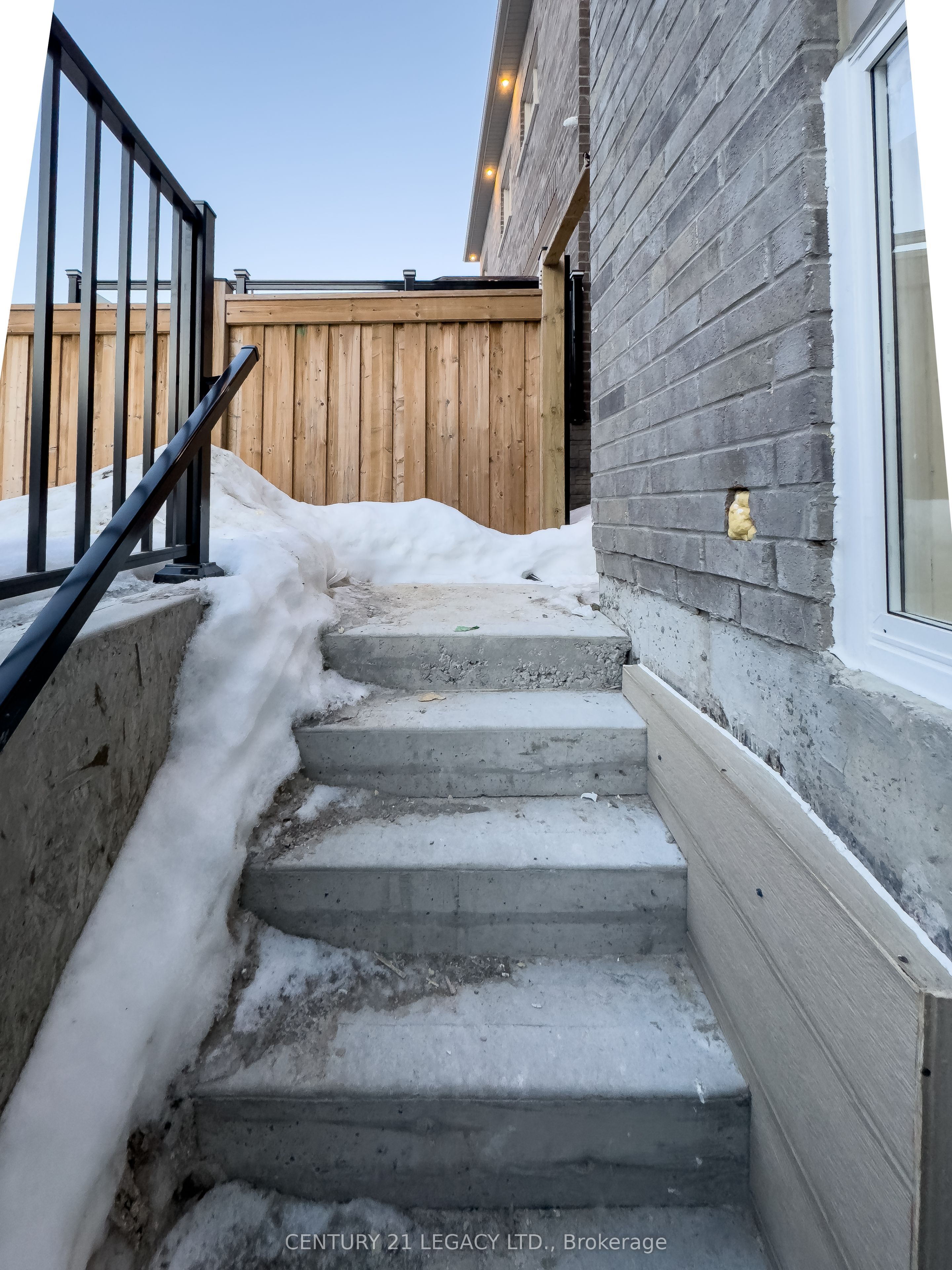 #bsmt - 189 Cranbrook Crescent Property Photo 4