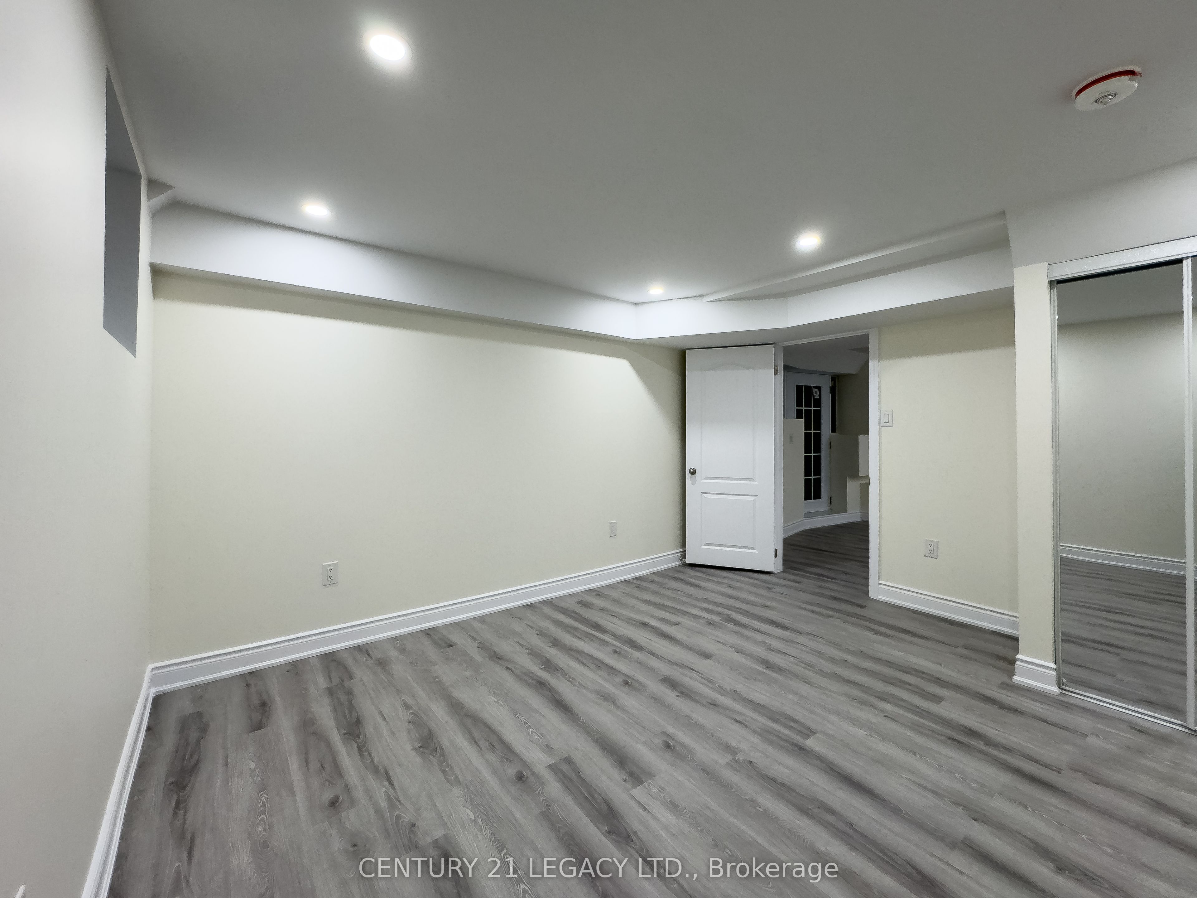 #bsmt - 189 Cranbrook Crescent Property Photo 12