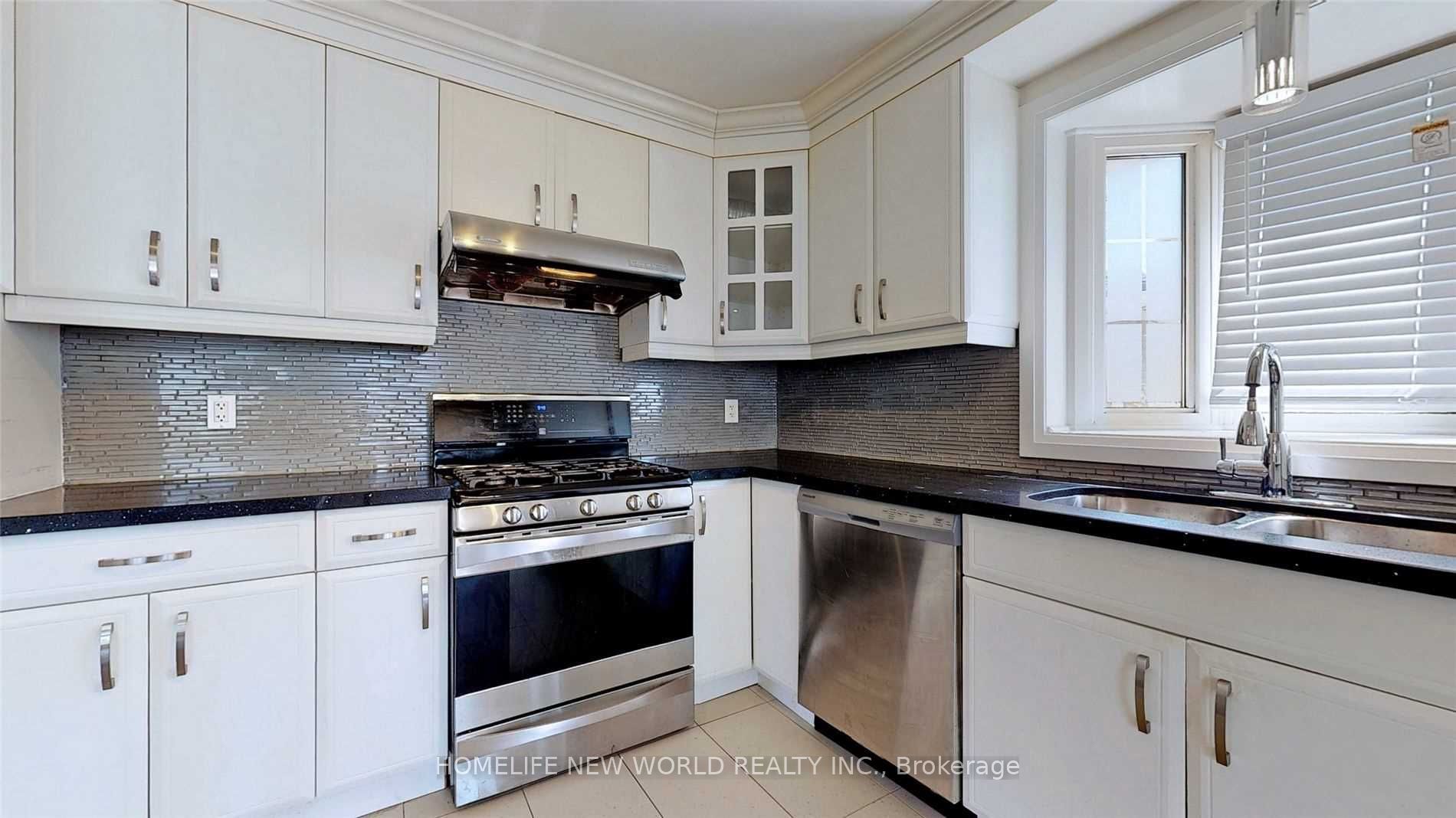 39 Cartier Crescent Property Photo 3
