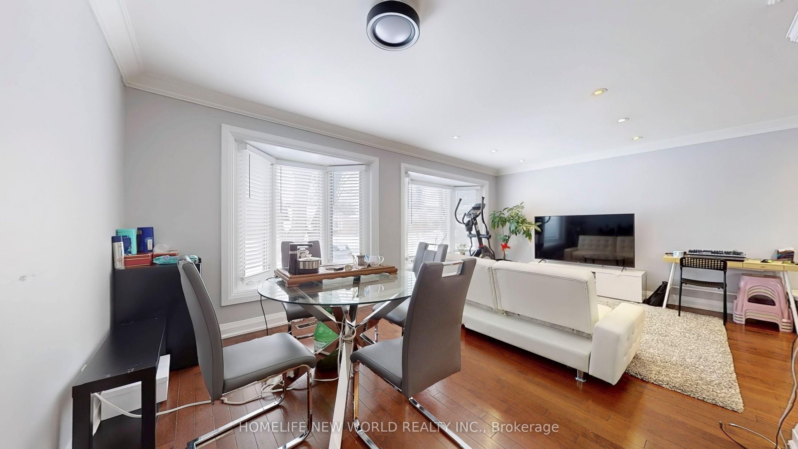 39 Cartier Crescent Property Photo 6