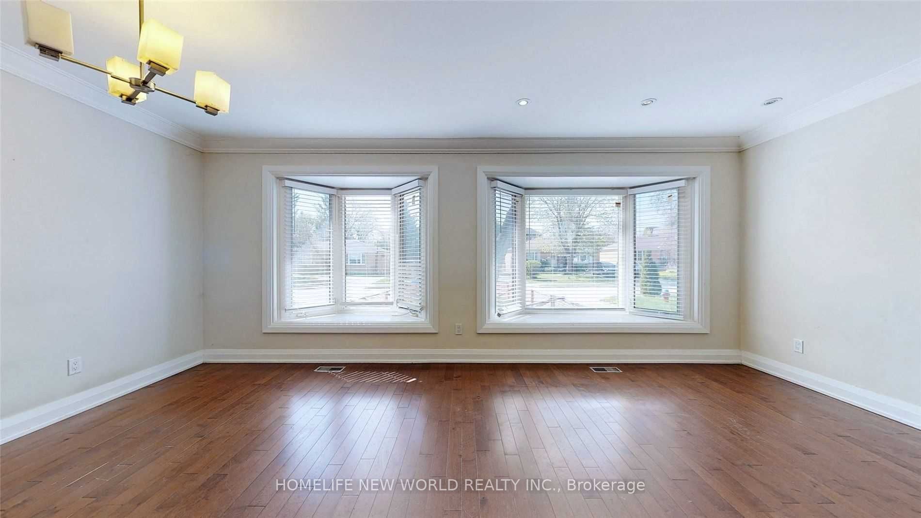 39 Cartier Crescent Property Photo 8