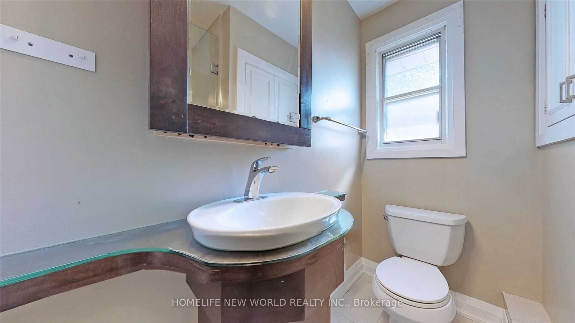 39 Cartier Crescent Property Photo 14