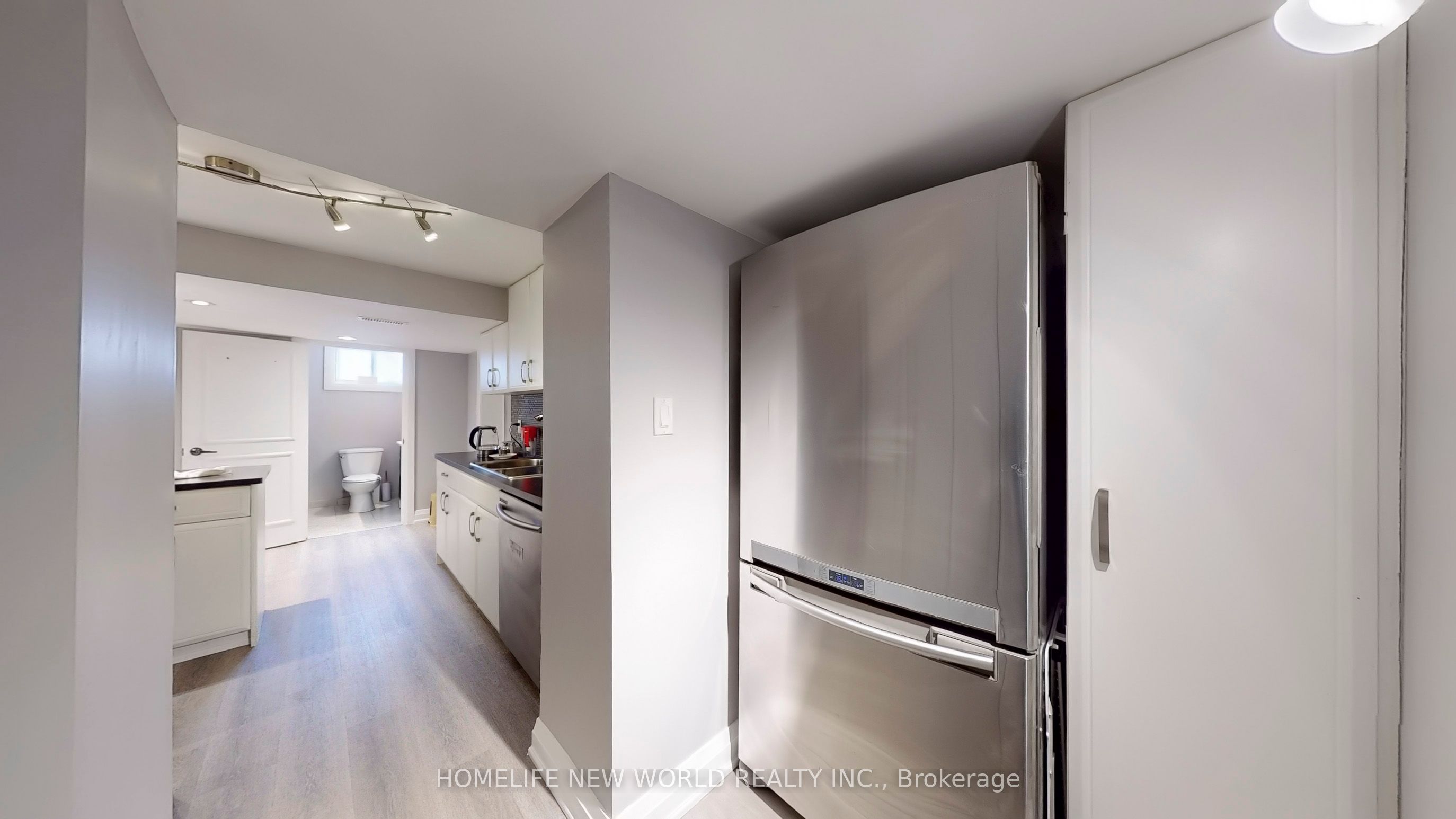 39 Cartier Crescent Property Photo 19