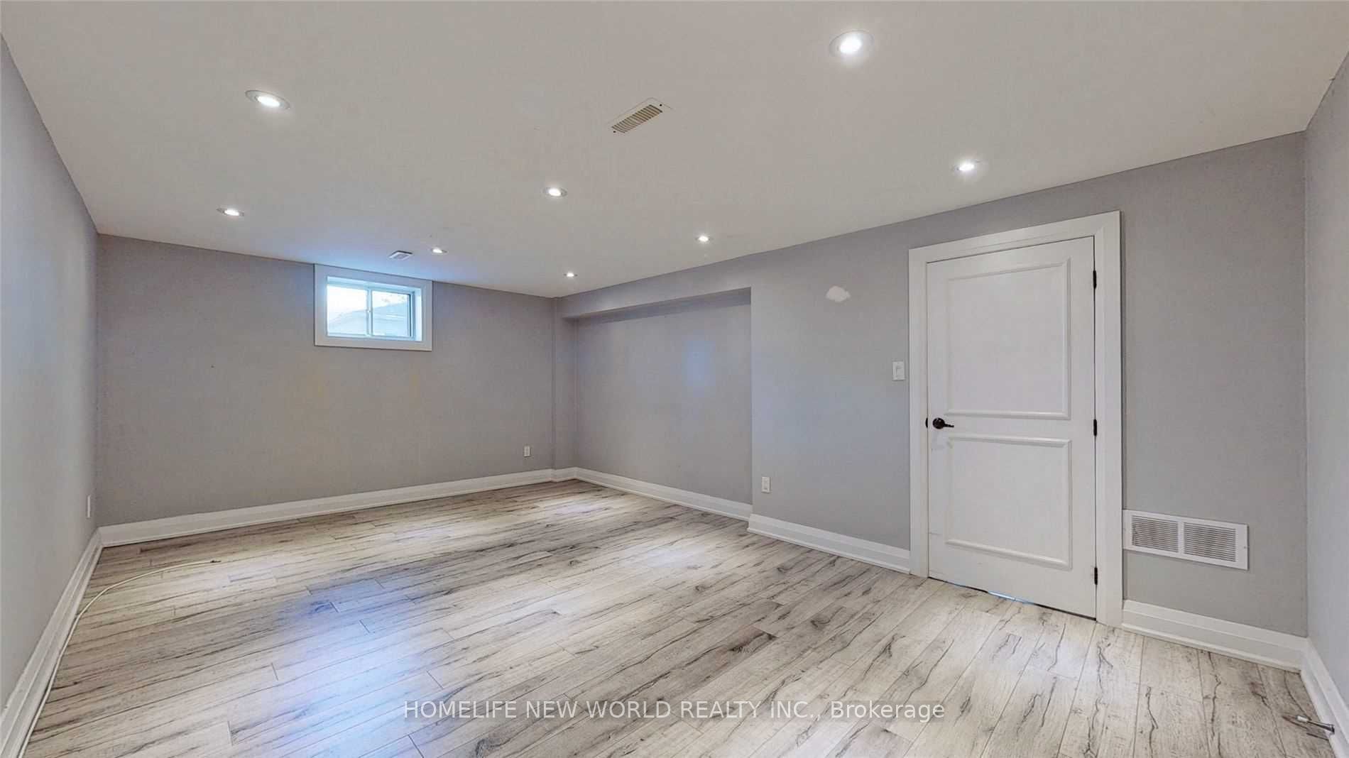 39 Cartier Crescent Property Photo 24