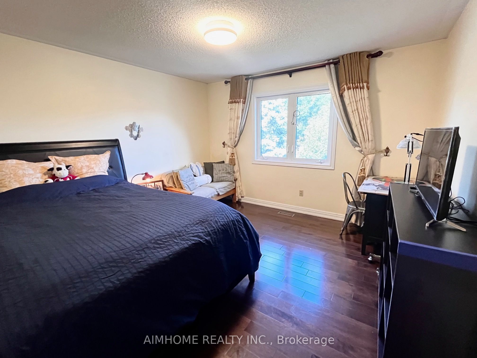 50 Hollingham Road Property Photo 25