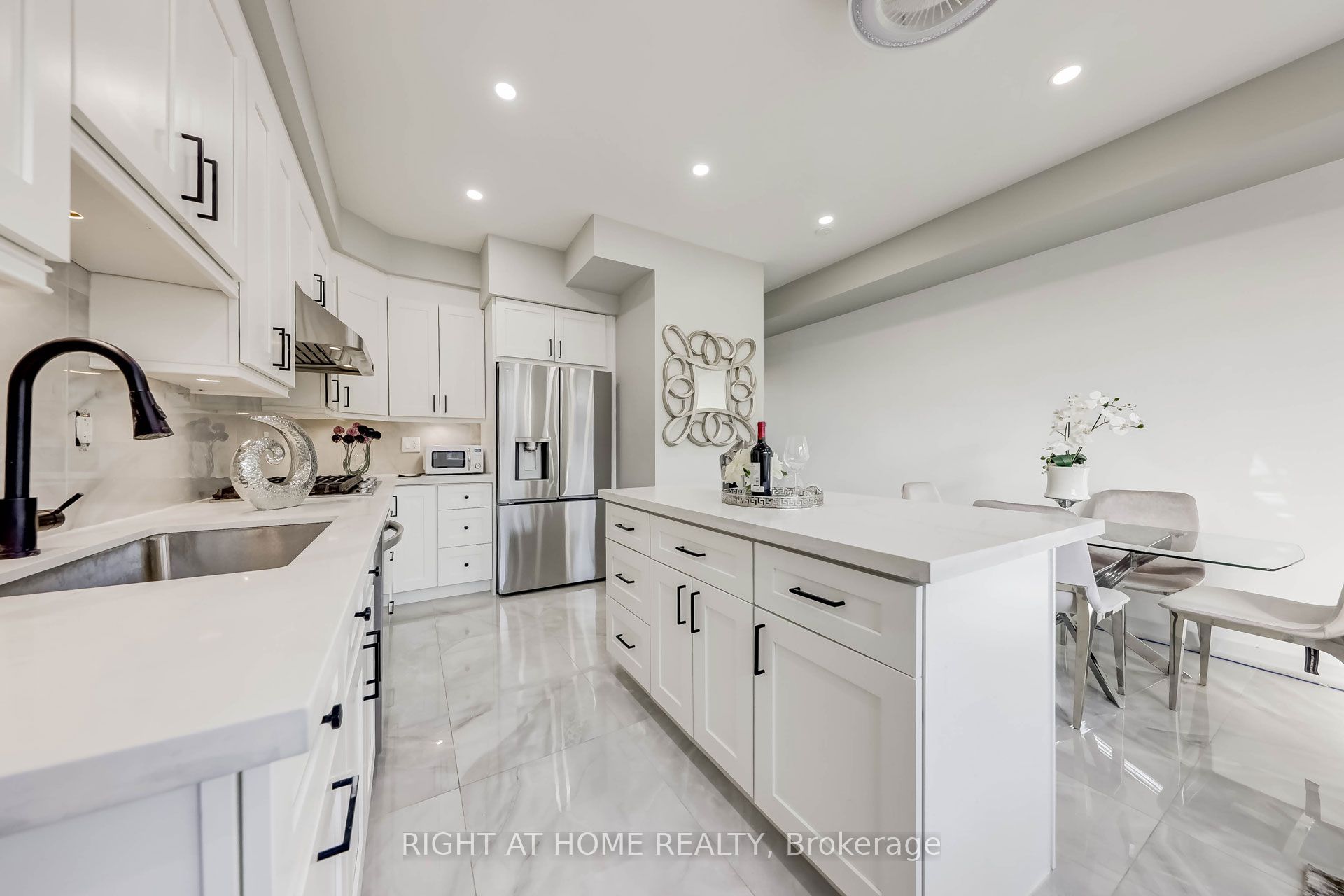 22 Garneau Street Property Photo 16