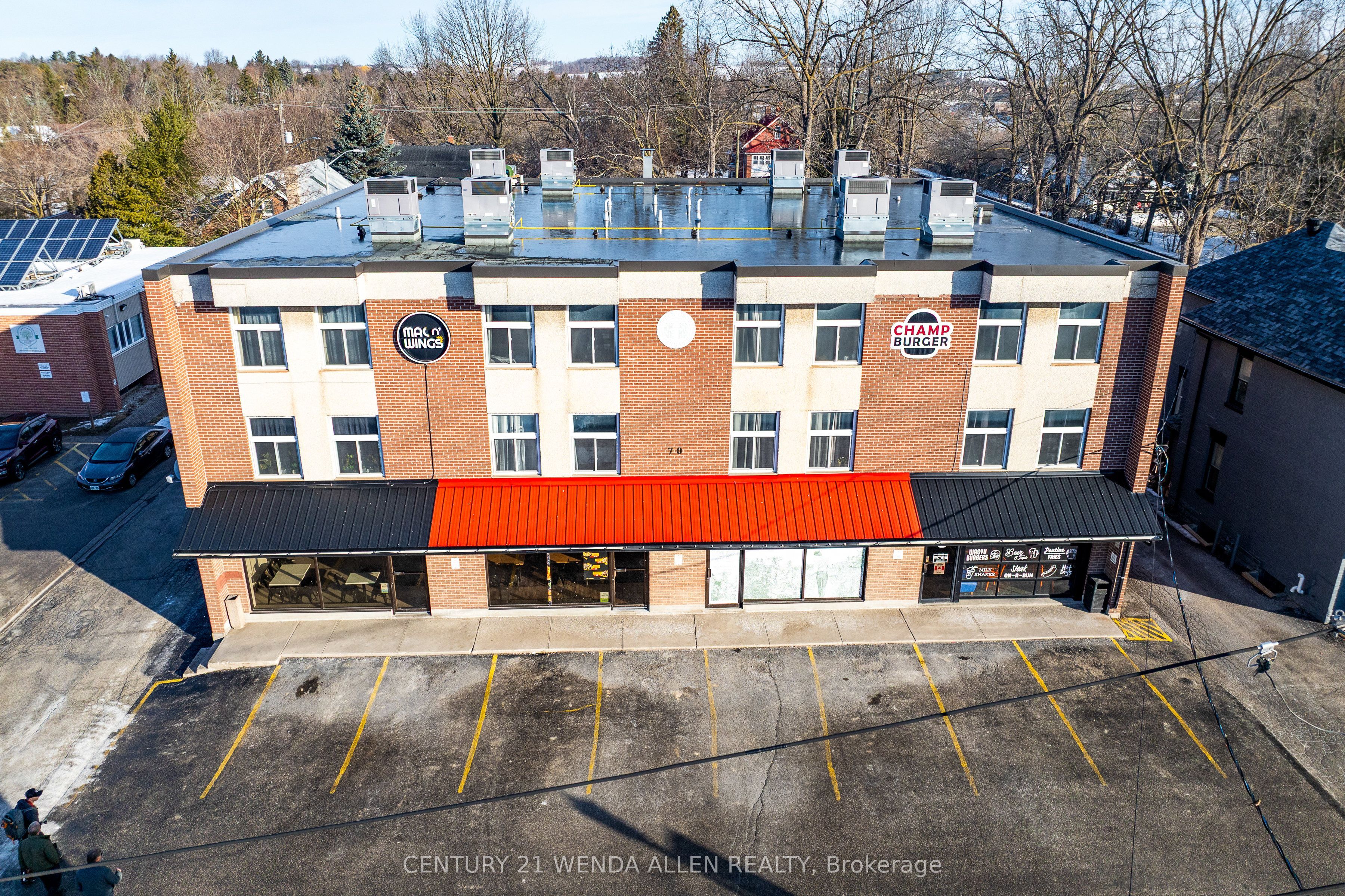 70 Victoria Street Property Photo 4