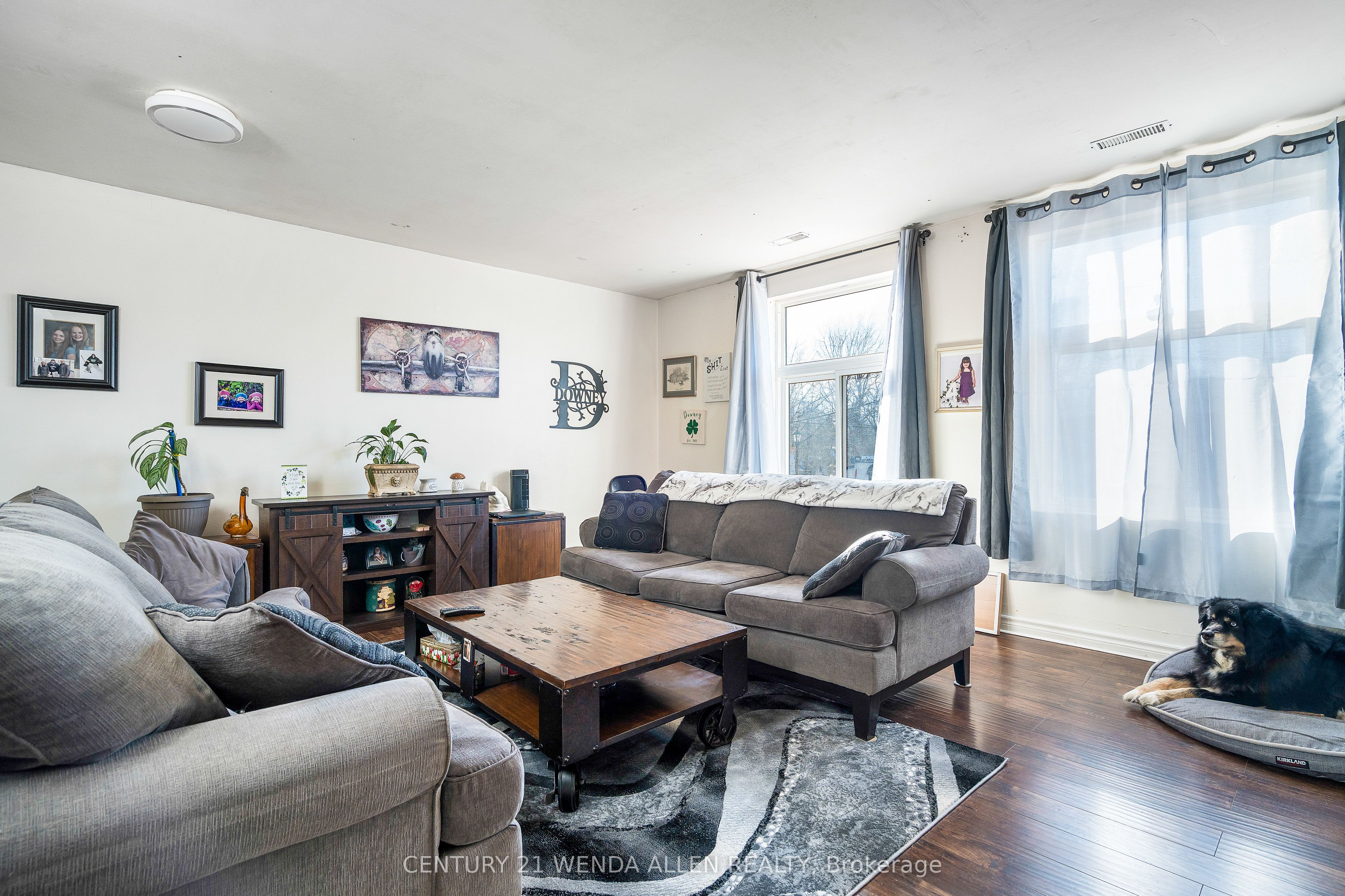 70 Victoria Street Property Photo 22