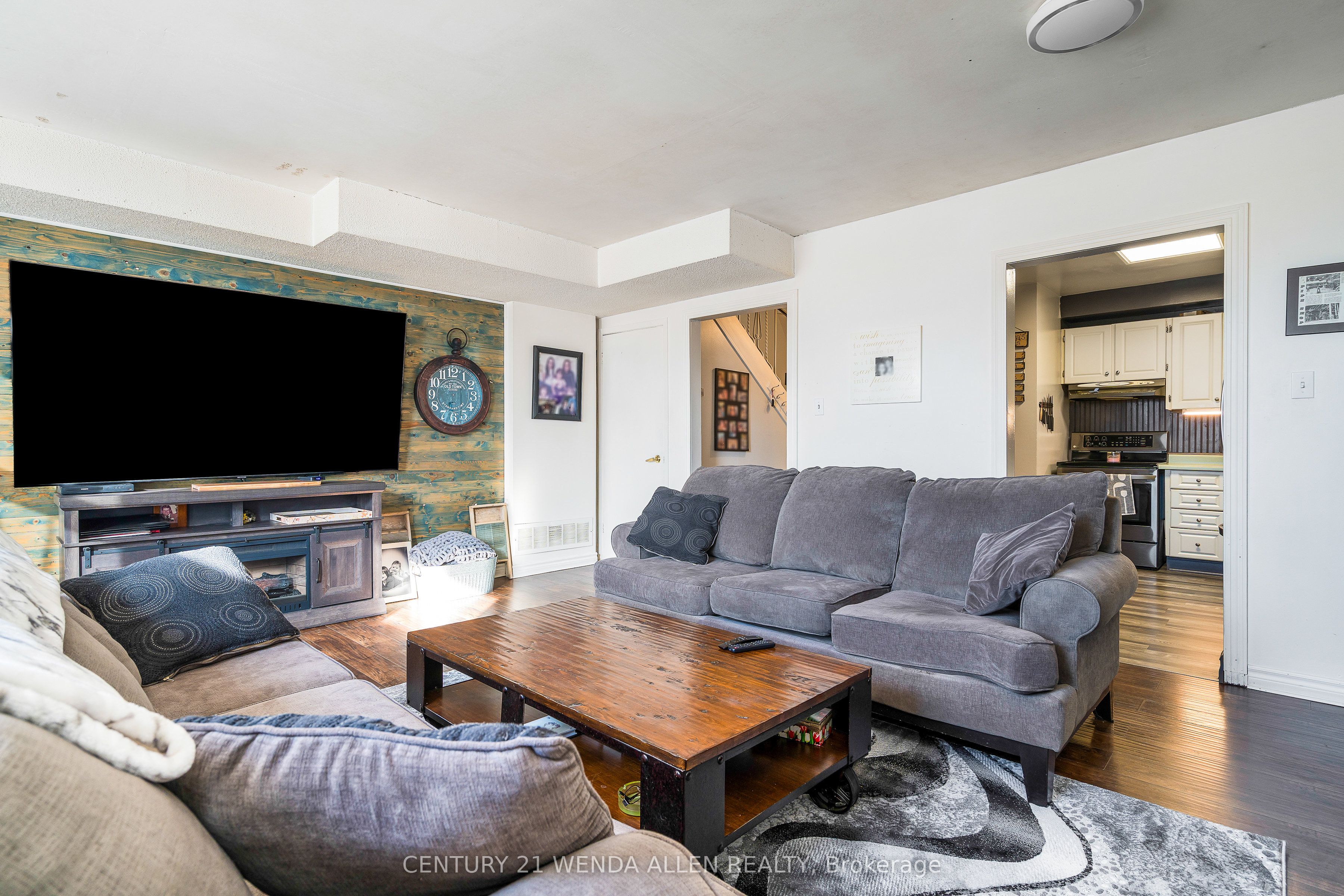 70 Victoria Street Property Photo 23
